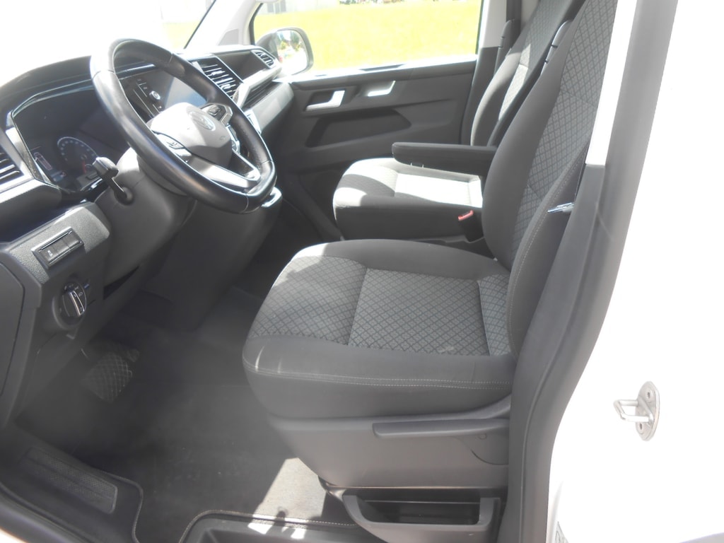 VW Multivan Trendline-image-4