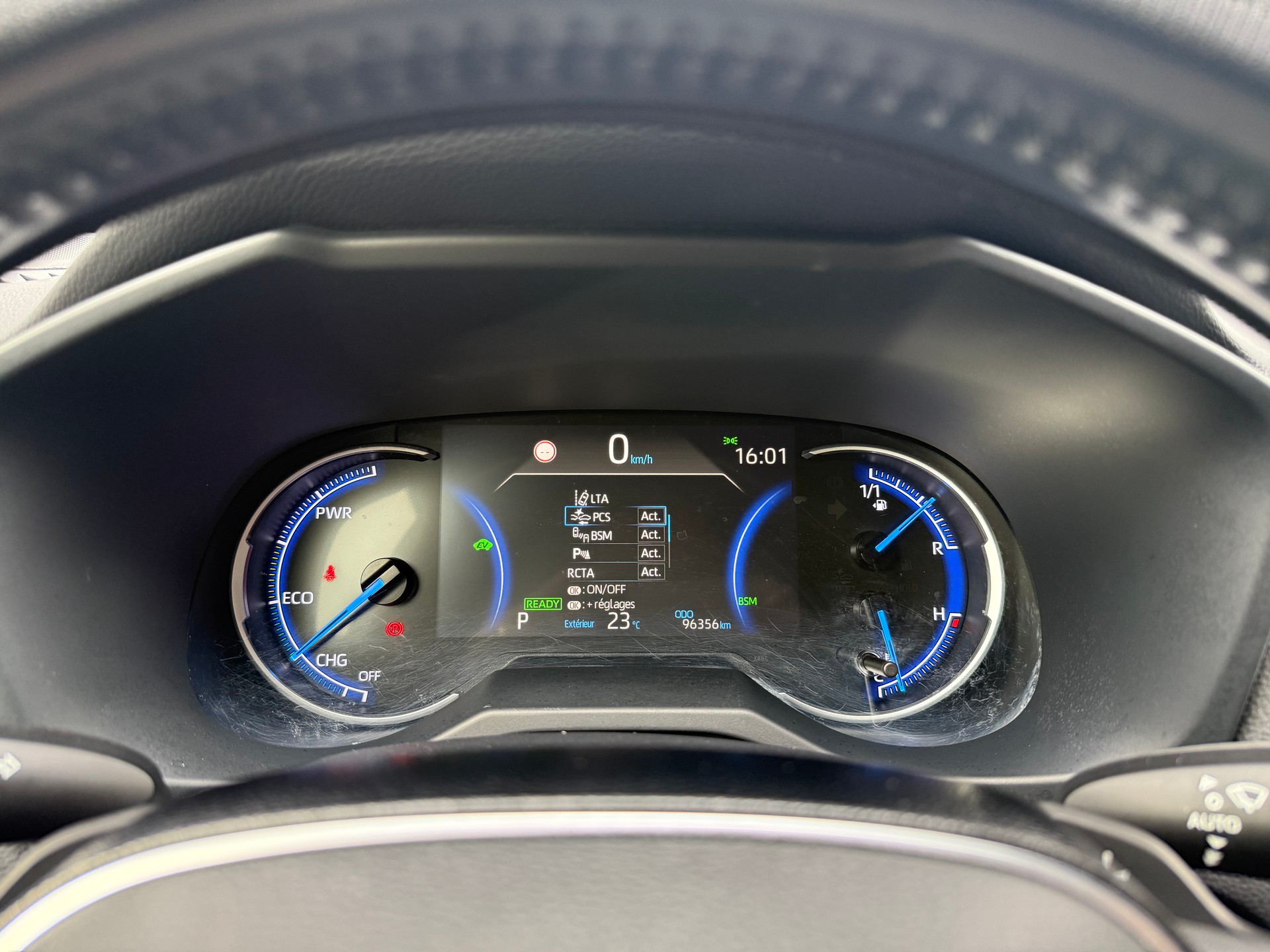 TOYOTA RAV-4 2.5 HSD Premium e-CVT 2WD-image-12