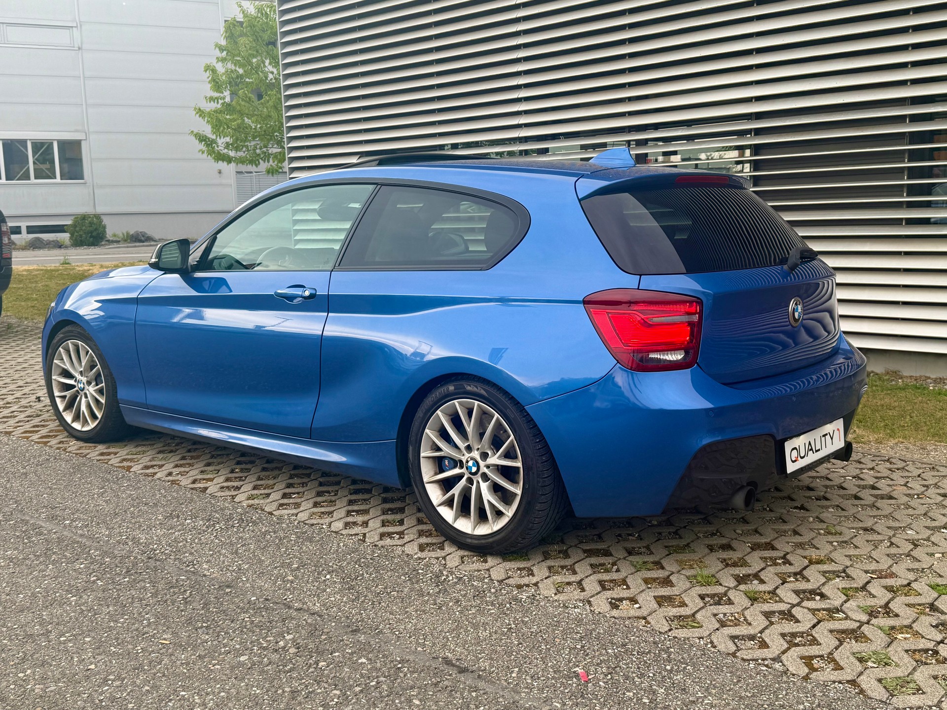 BMW M135i xDrive Steptronic-image-3