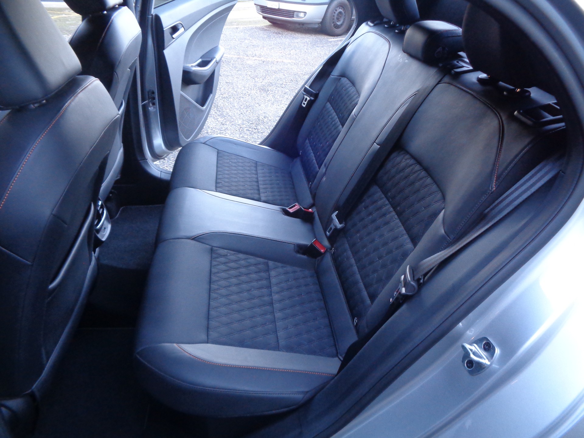 MG 3 1.5 Hybrid Luxury Aut.-image-10