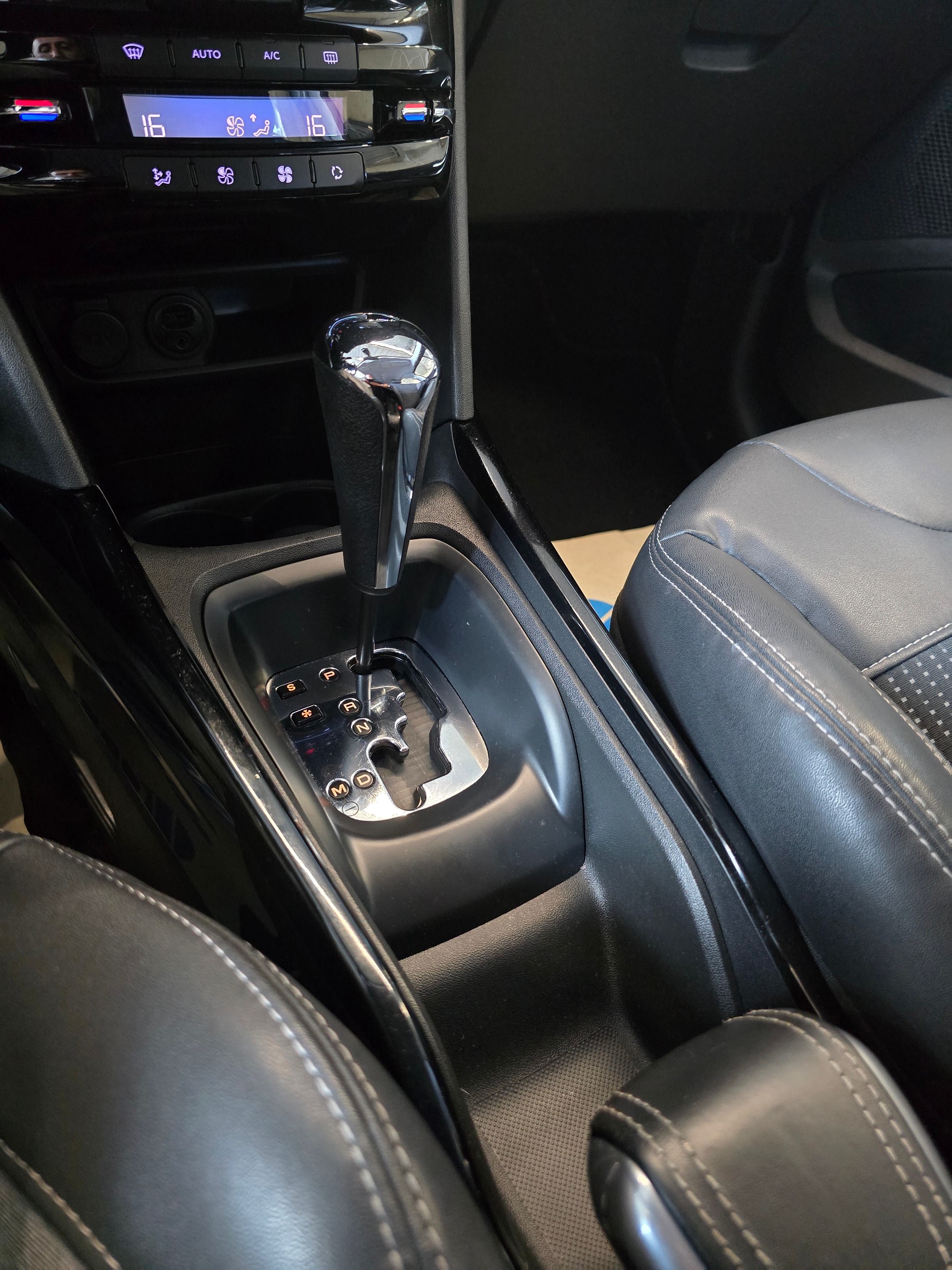 PEUGEOT 2008 1.6 VTI Allure Automatic-image-20