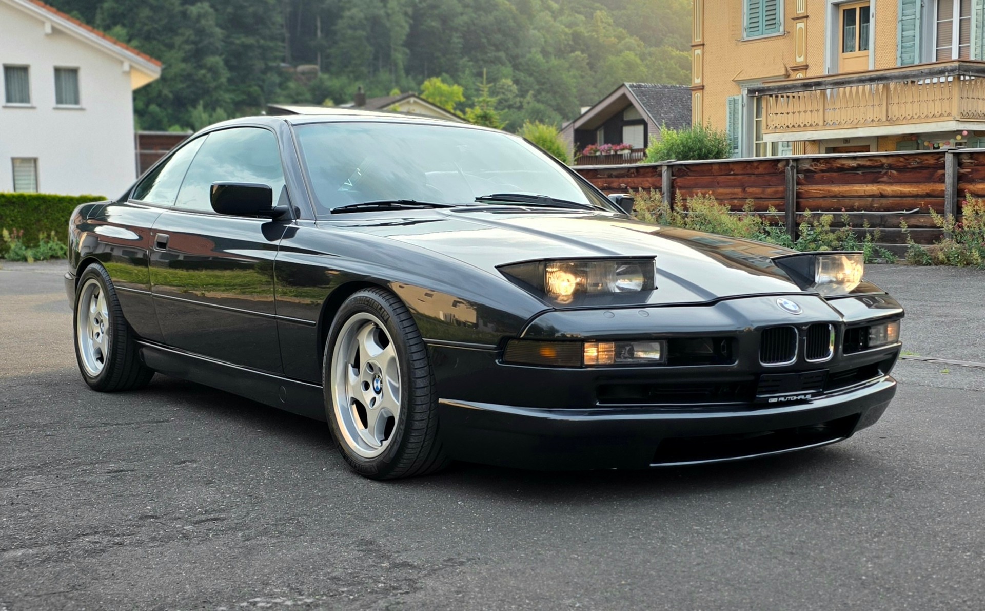 BMW 850i A-image-2
