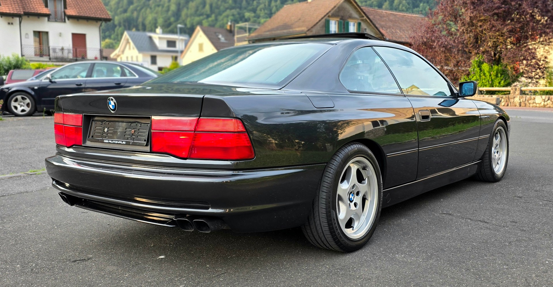 BMW 850i A-image-5