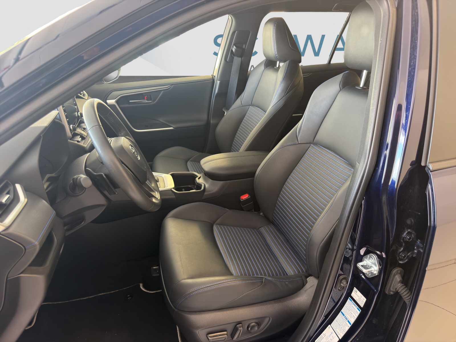 TOYOTA RAV-4 2.5 HEV Style-image-8