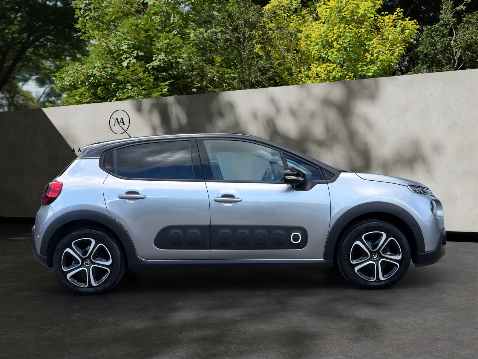 CITROEN C3 1.2i PureTech Shine-image-6