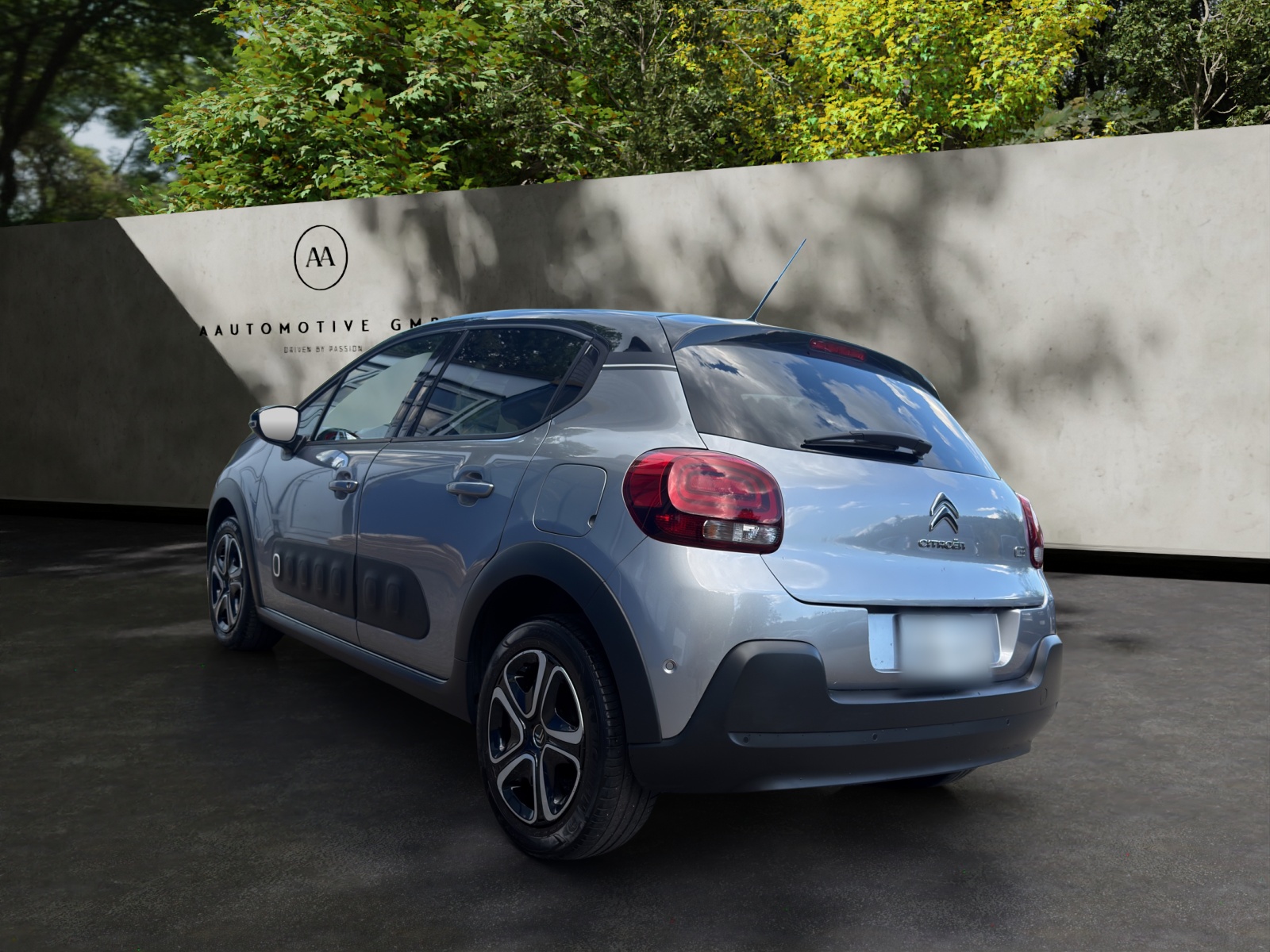 CITROEN C3 1.2i PureTech Shine-image-3