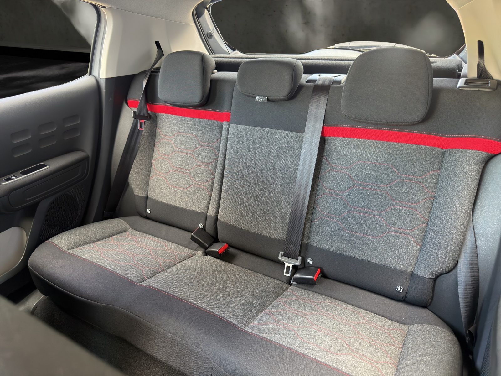 CITROEN C3 1.2i PureTech Shine-image-11