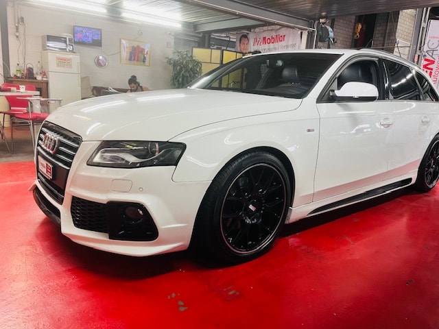 AUDI A4 Avant 2.0 TFSI S-Line quattro S-tronic-image-8