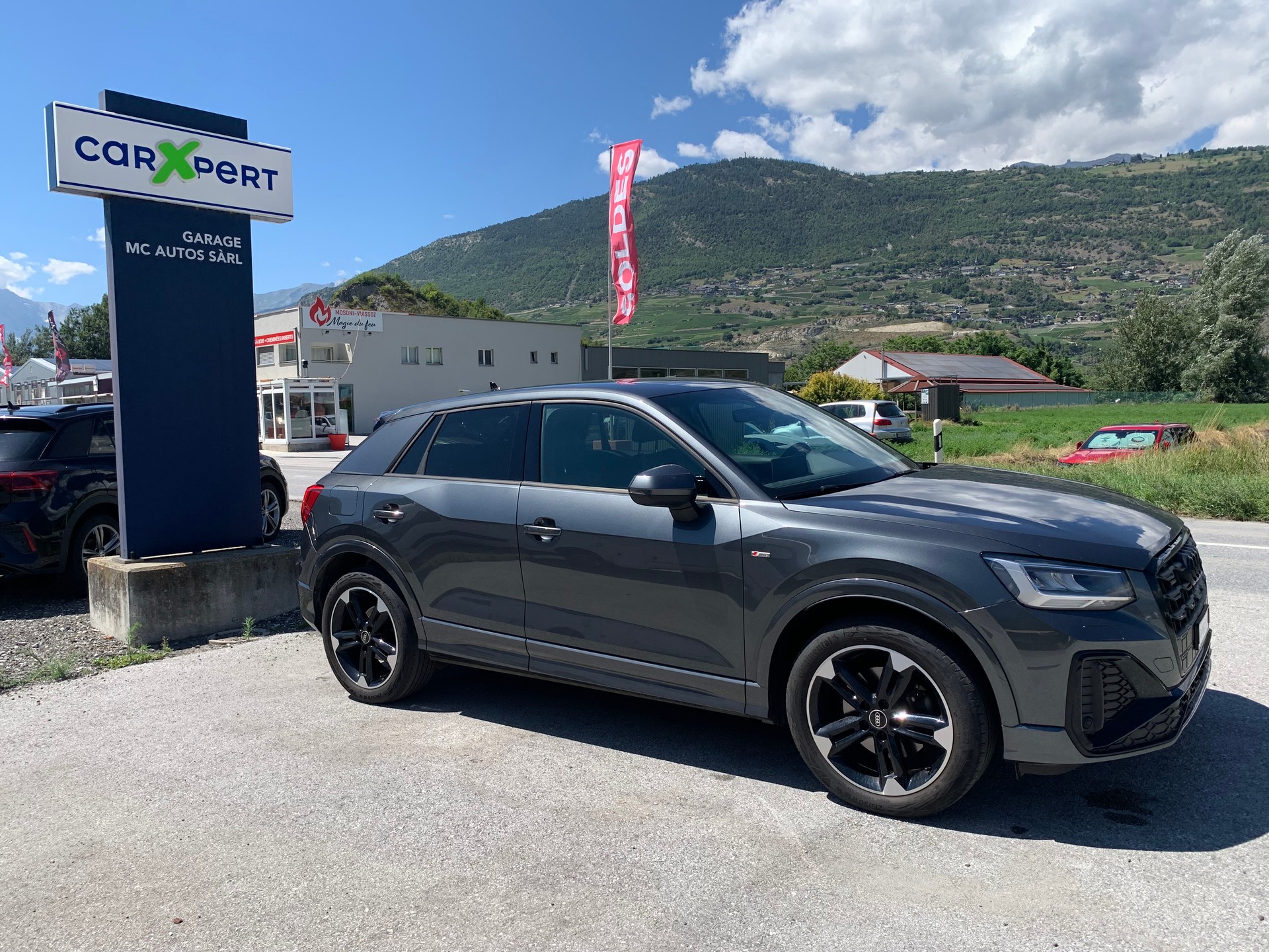 AUDI Q2 40 TFSI S line quattro S-tronic-image-5