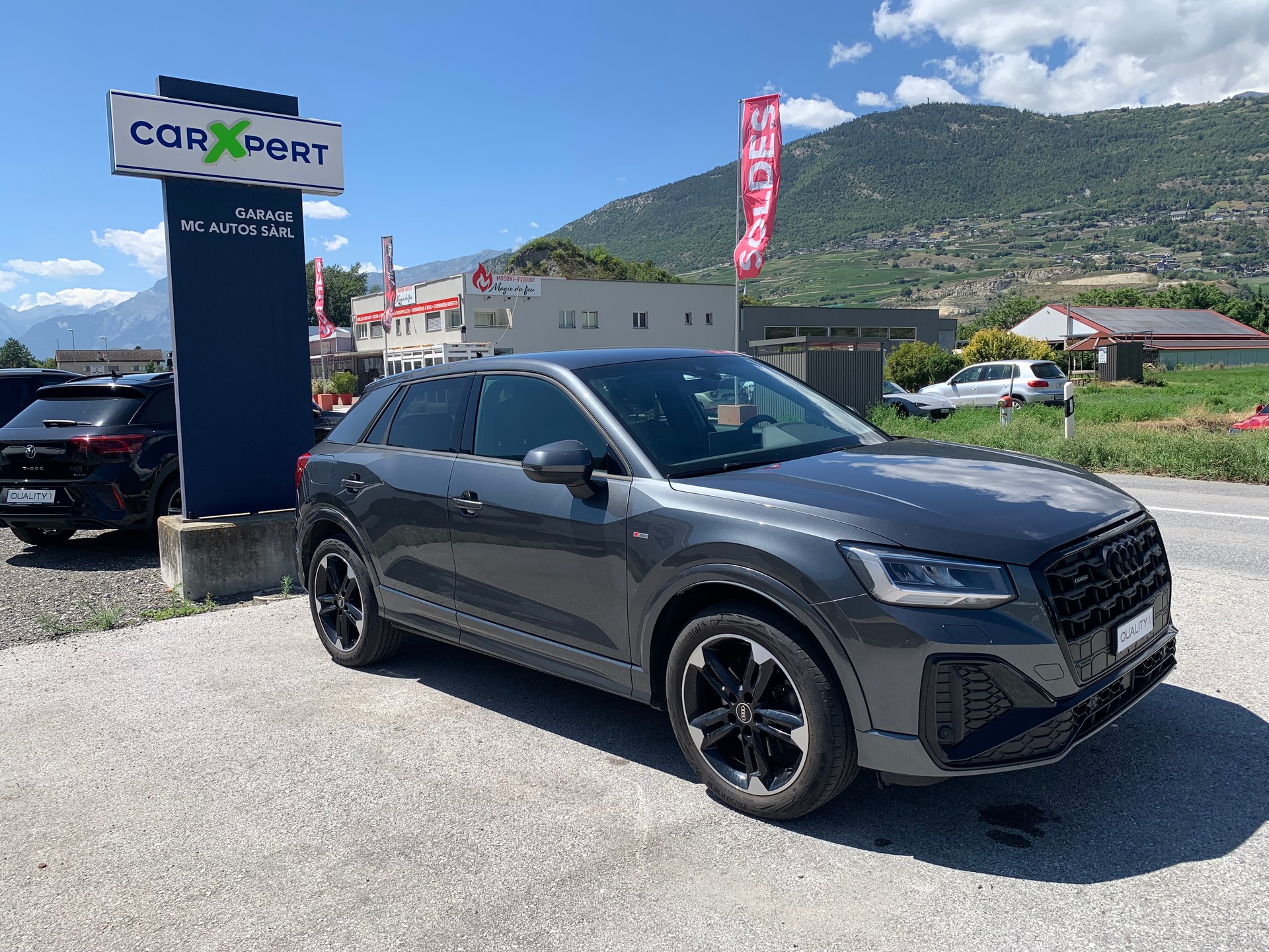 AUDI Q2 40 TFSI S line quattro S-tronic-image-4