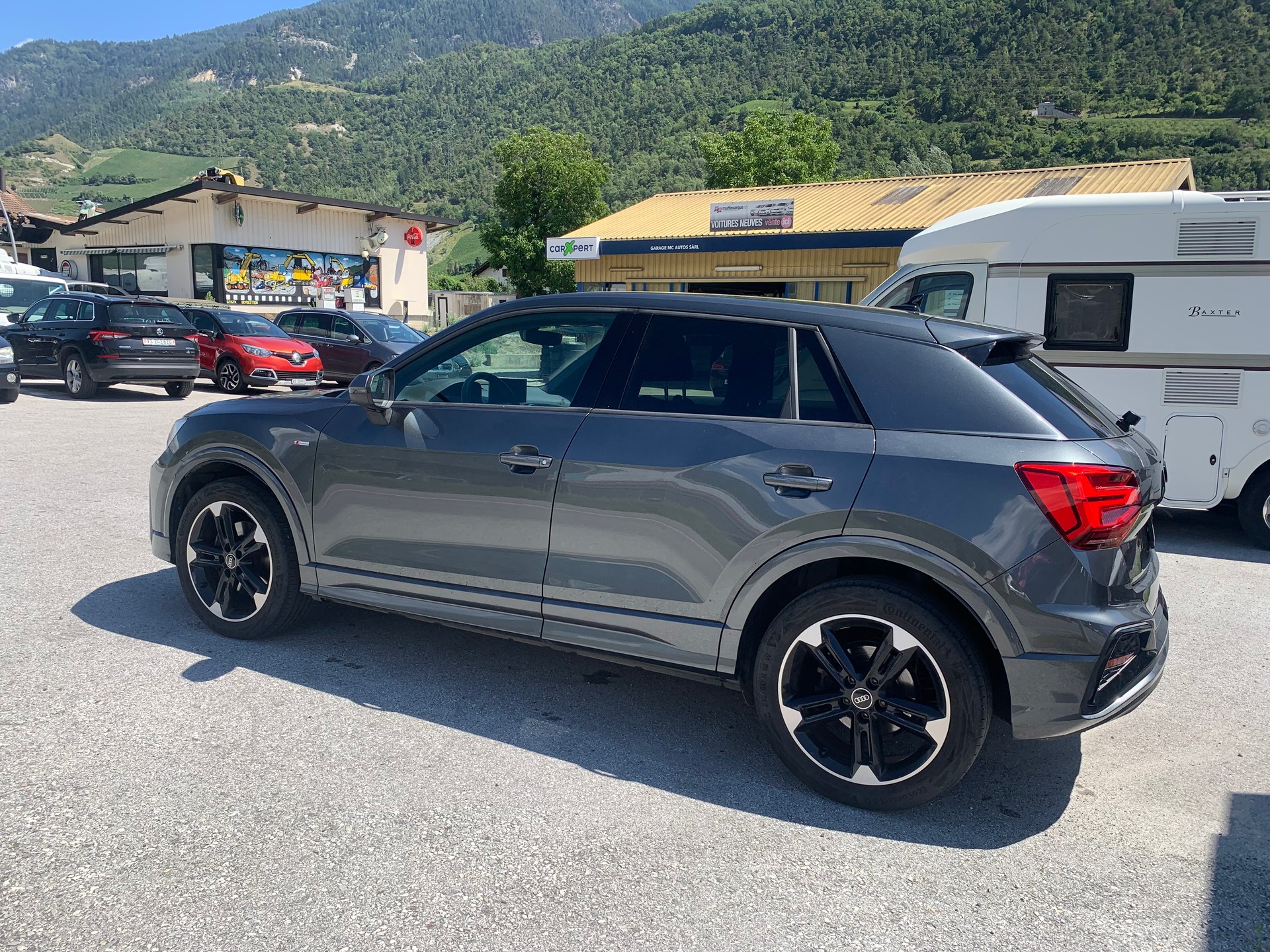 AUDI Q2 40 TFSI S line quattro S-tronic-image-2