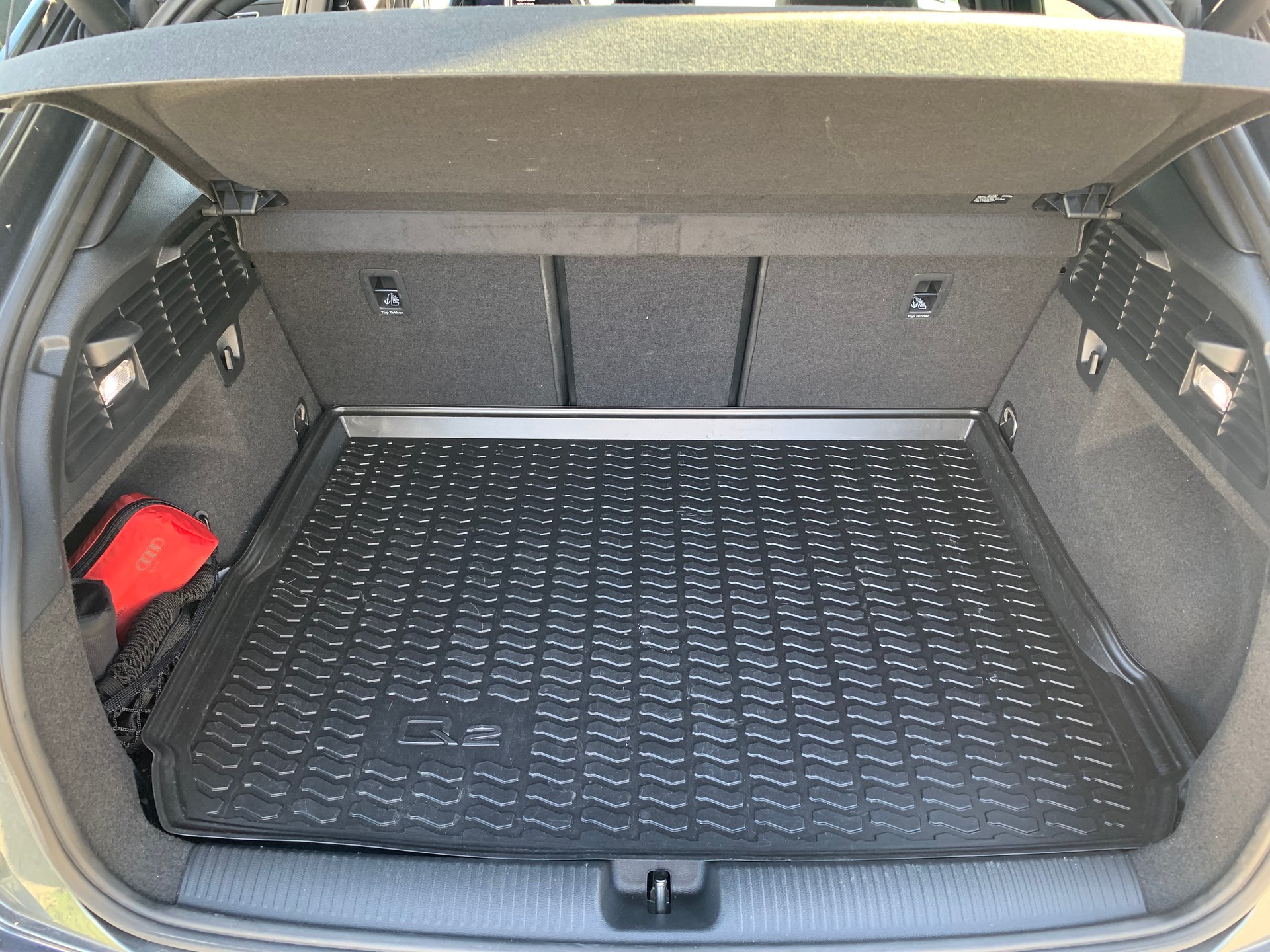 AUDI Q2 40 TFSI S line quattro S-tronic-image-10