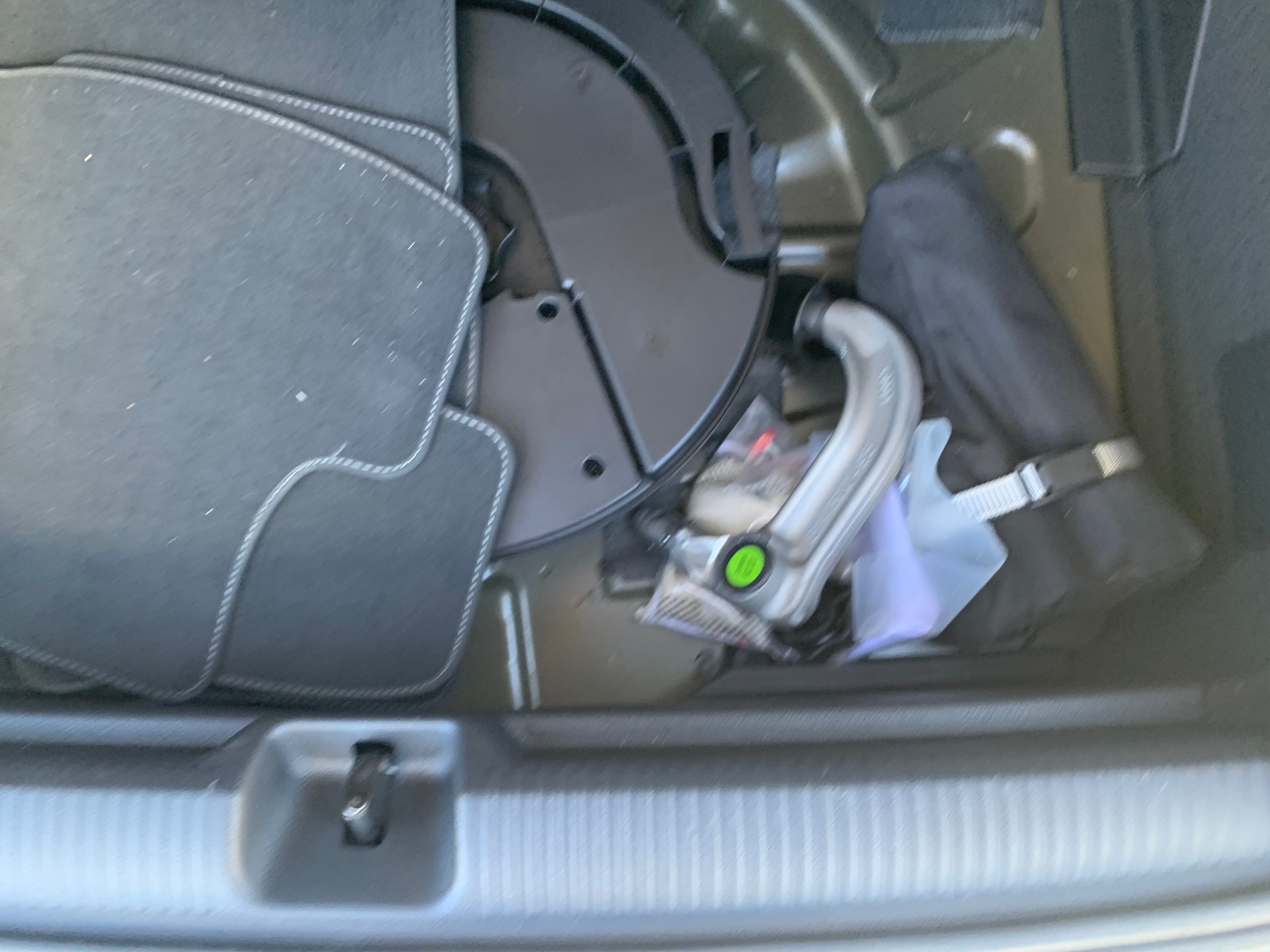 AUDI Q2 40 TFSI S line quattro S-tronic-image-11
