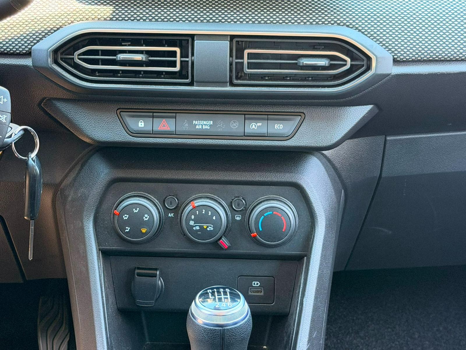 DACIA Sandero TCe 90 Comfort-image-19