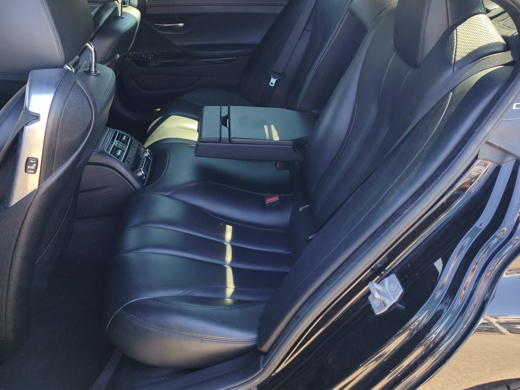 BMW 650i xDrive Gran Coupé-image-3