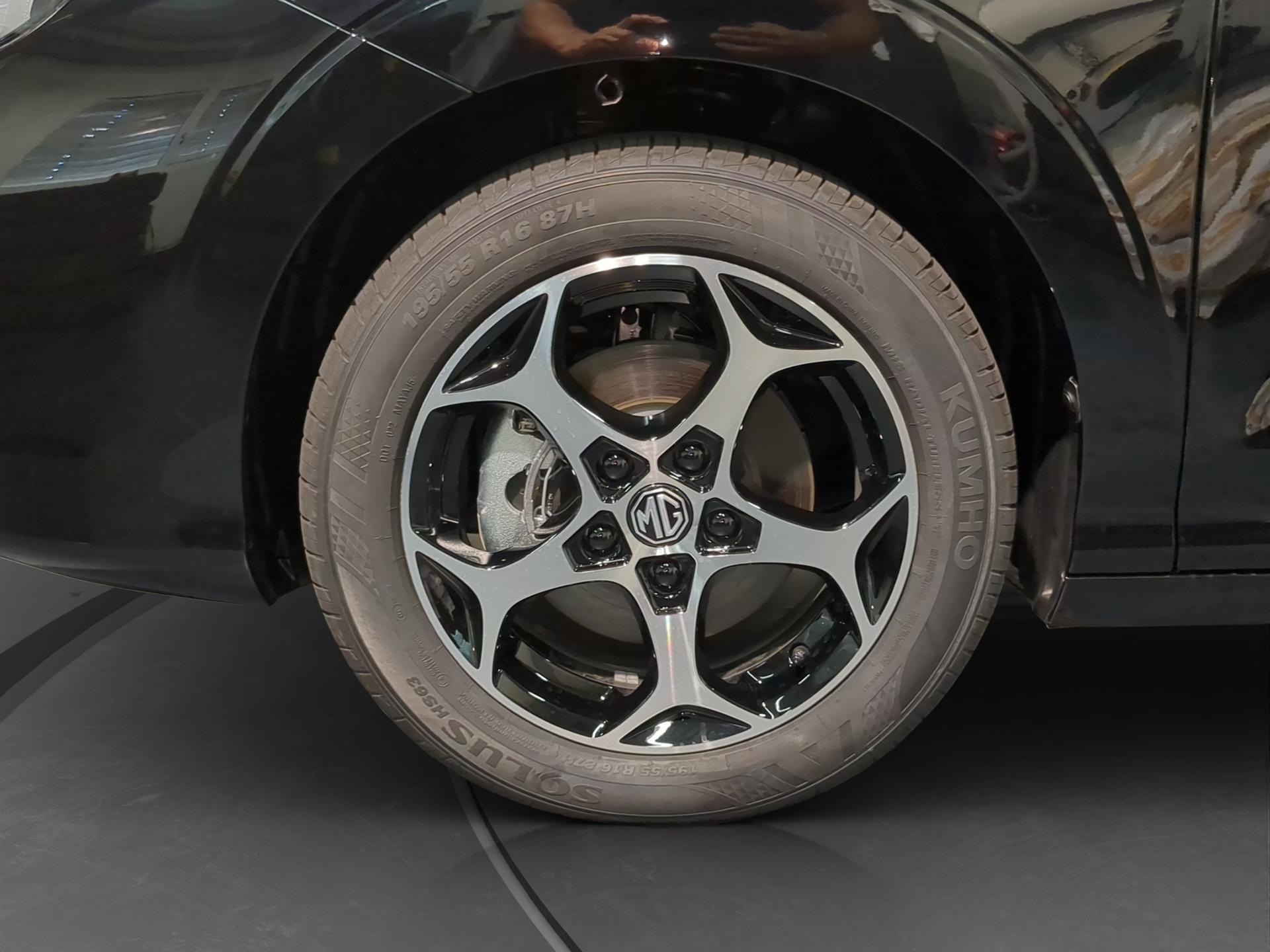 MG 3 1.5 Hybrid Luxury Aut.-image-21