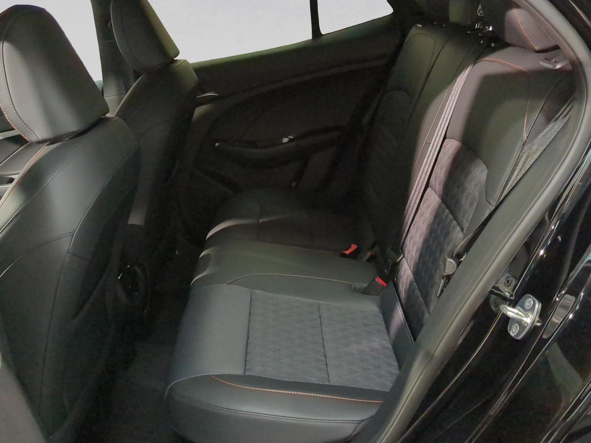 MG 3 1.5 Hybrid Luxury Aut.-image-13