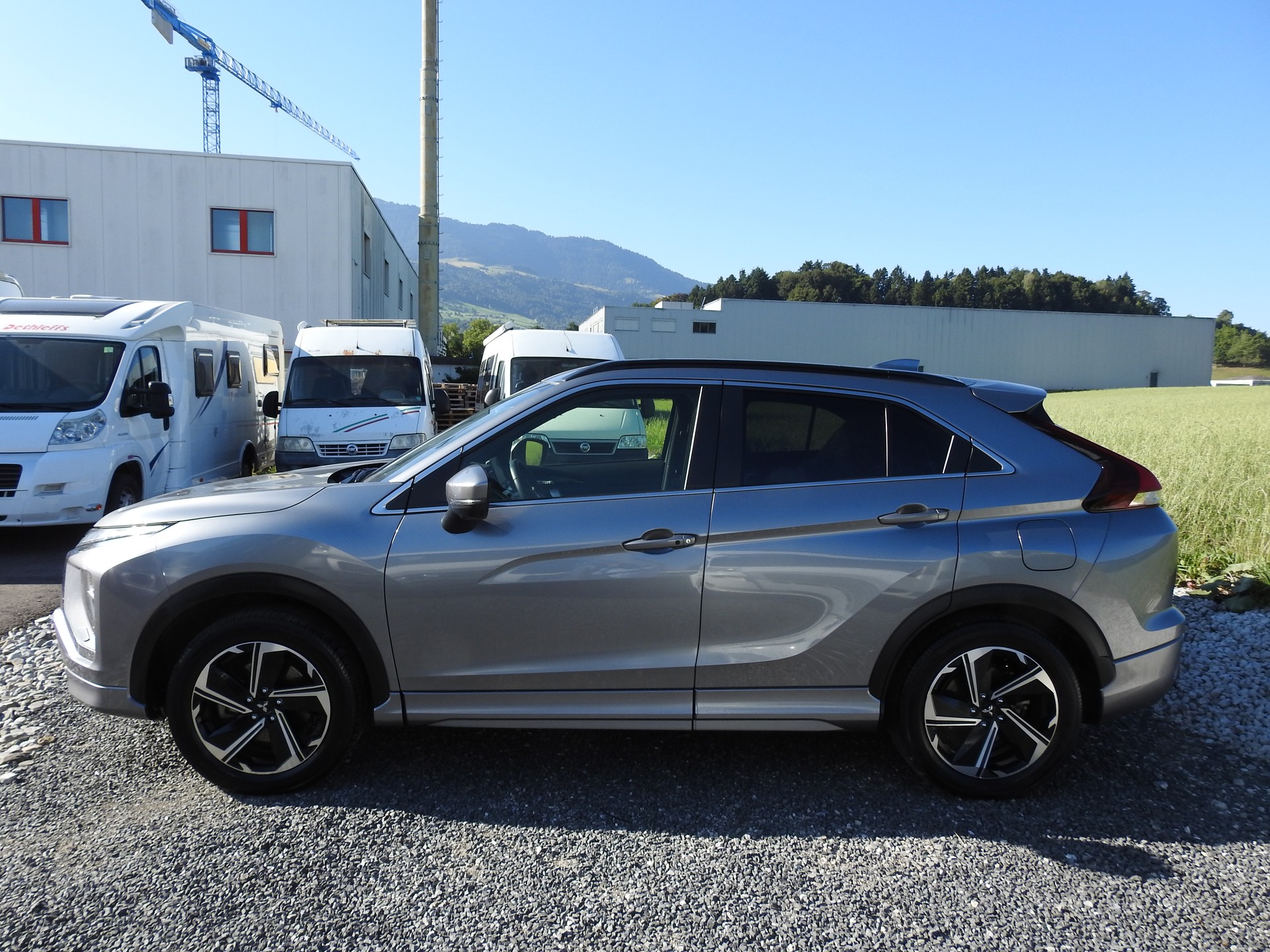 MITSUBISHI Eclipse Cross 2.4 PHEV Intense 4WD-image-2