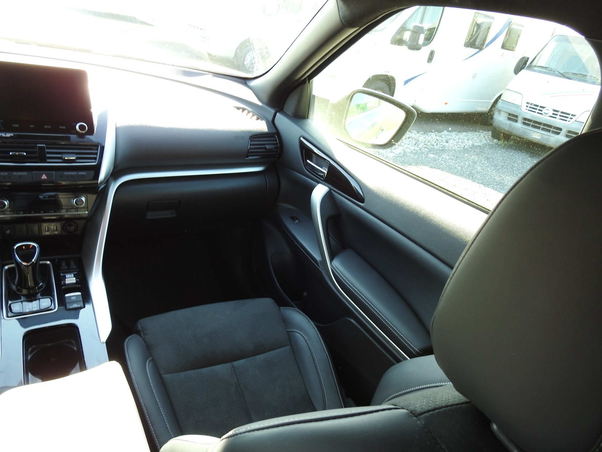 MITSUBISHI Eclipse Cross 2.4 PHEV Intense 4WD-image-17
