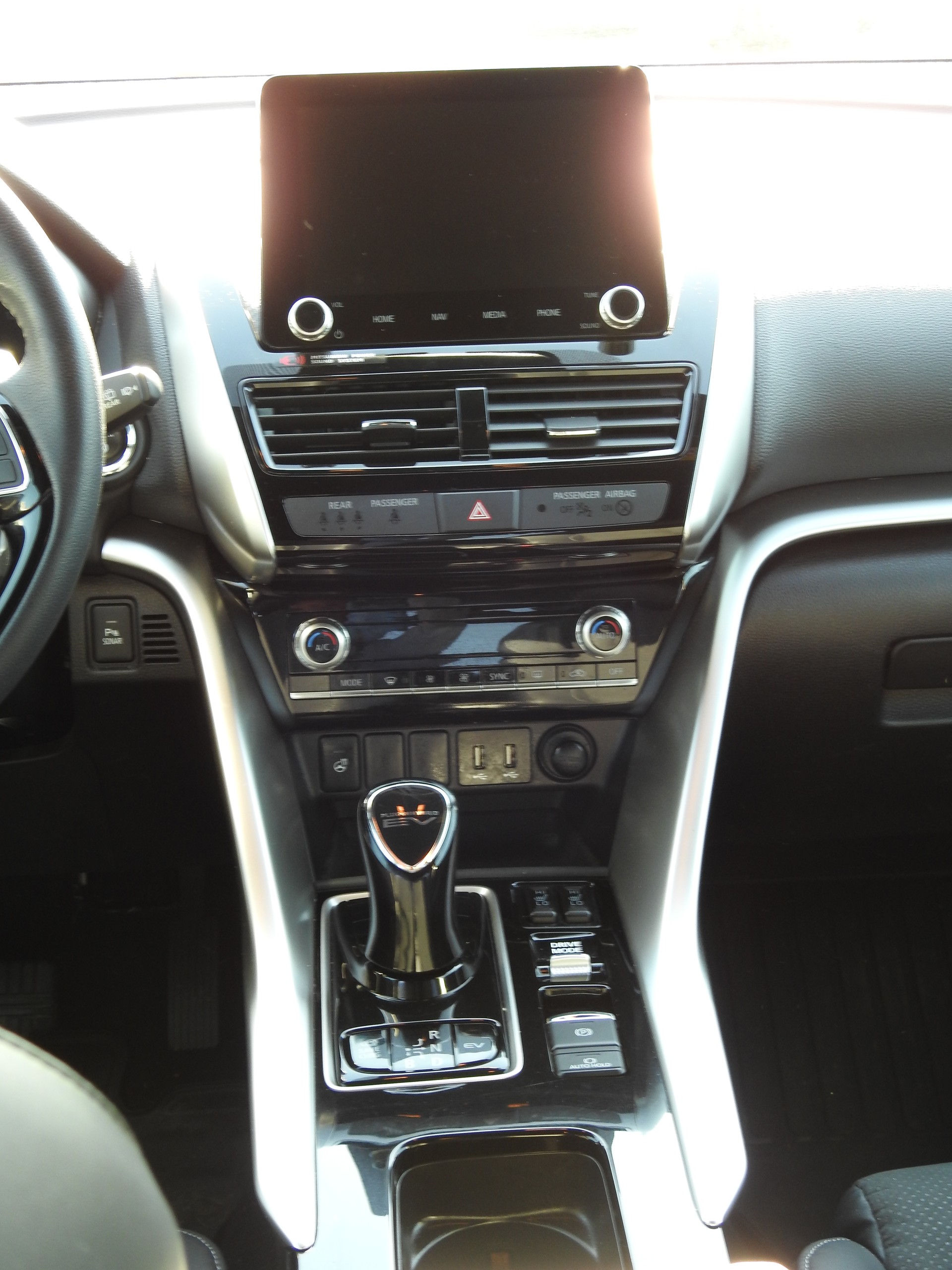 MITSUBISHI Eclipse Cross 2.4 PHEV Intense 4WD-image-16