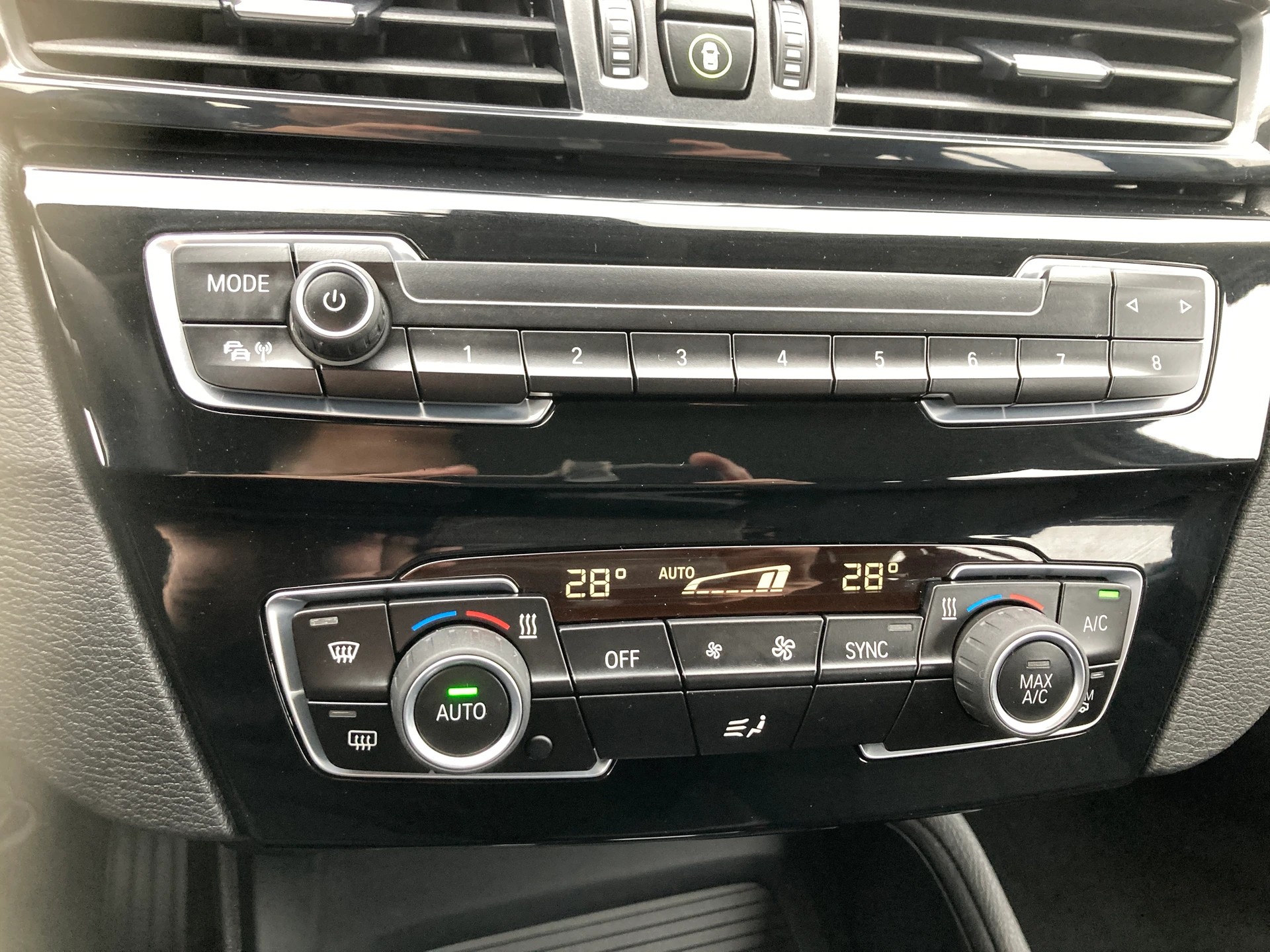 BMW X1 xDrive 18d Steptronic-image-10