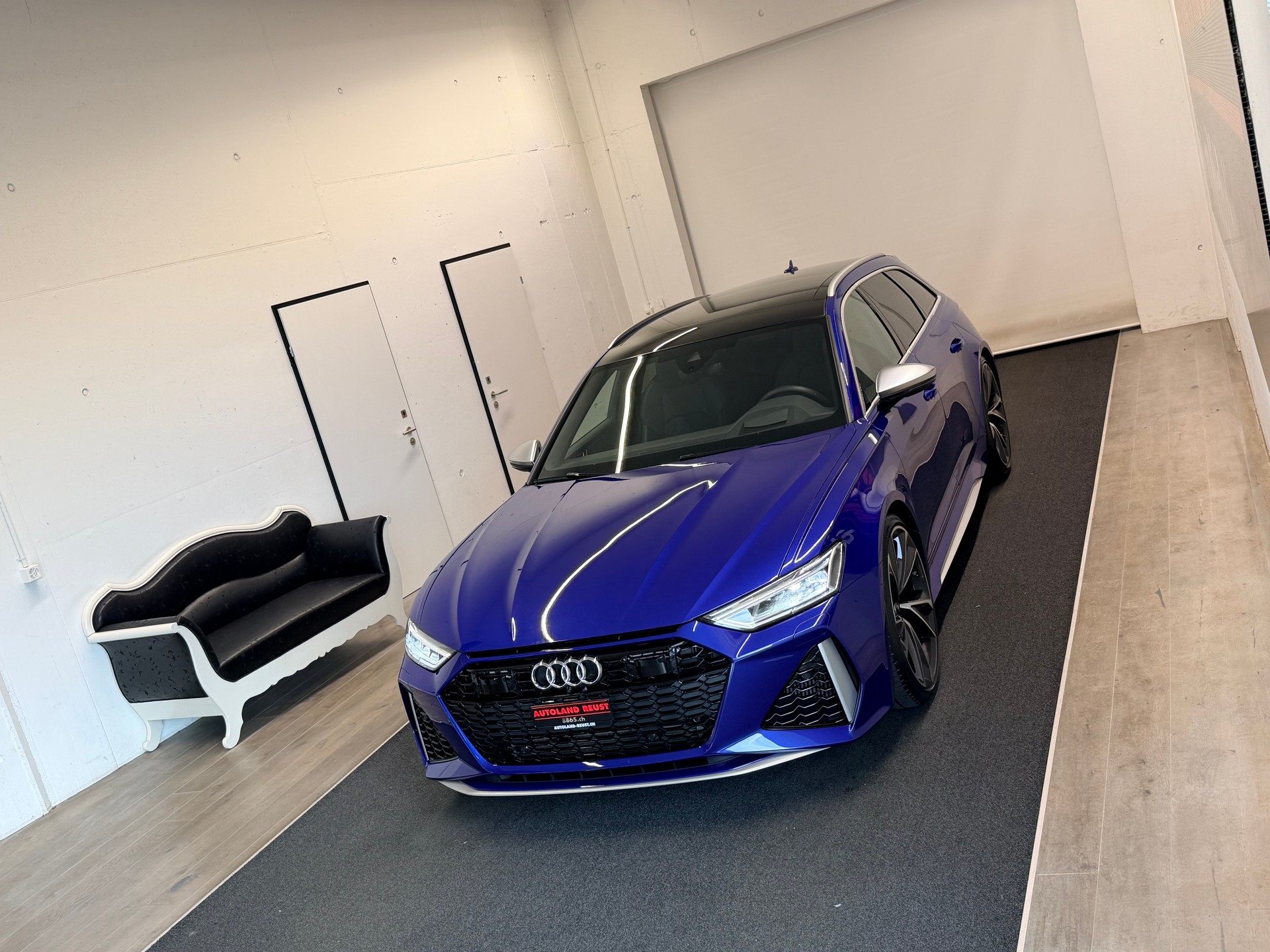 AUDI RS6 Avant 4.0 TFSI V8 quattro-image-3
