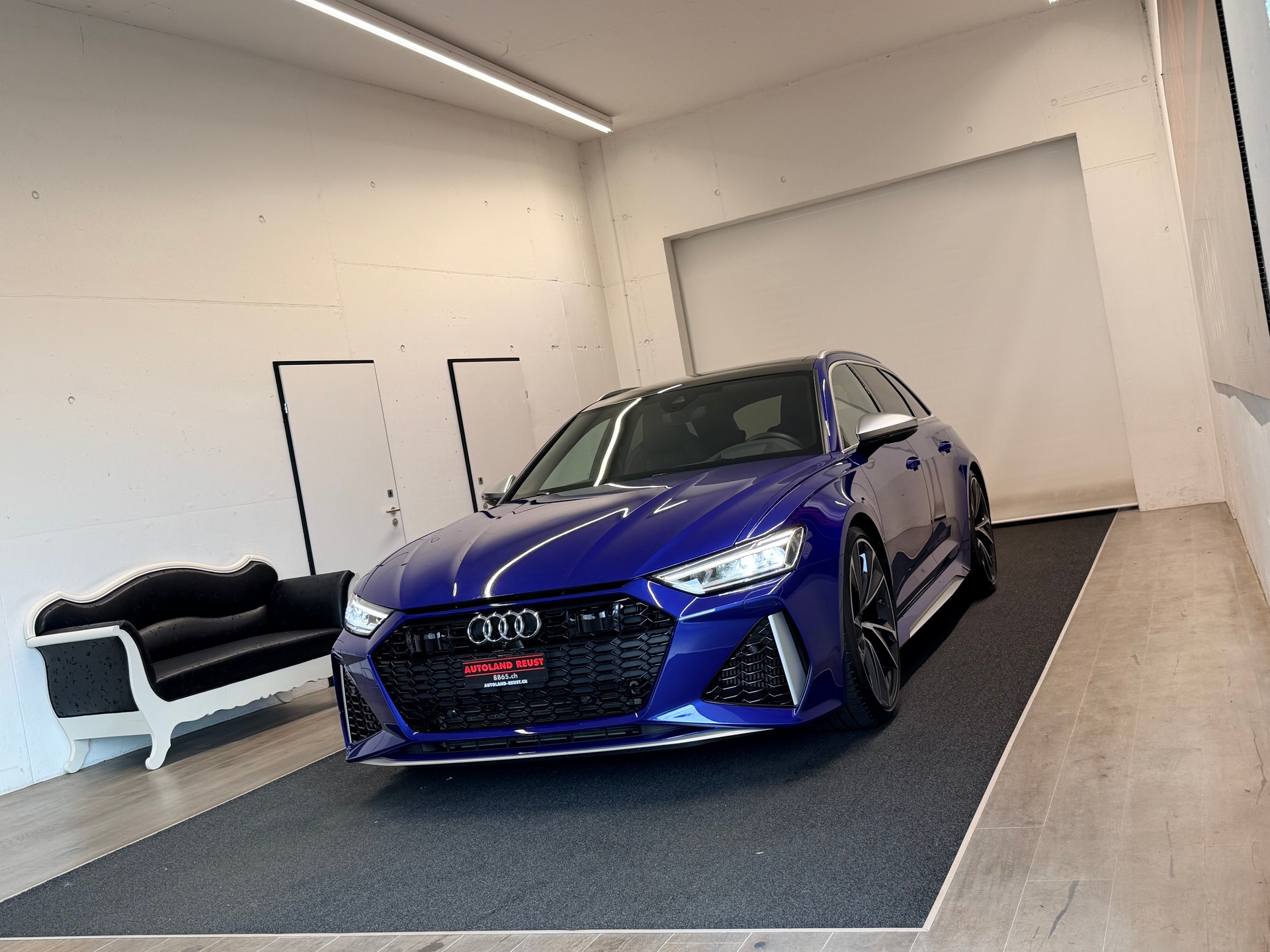 AUDI RS6 Avant 4.0 TFSI V8 quattro-image-2