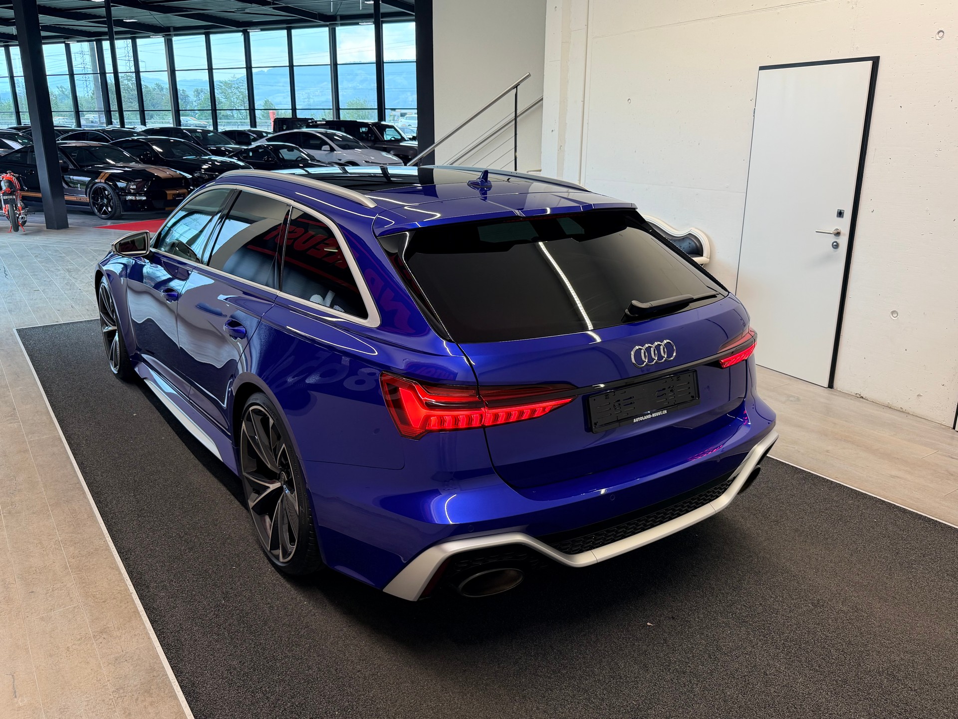 AUDI RS6 Avant 4.0 TFSI V8 quattro-image-10