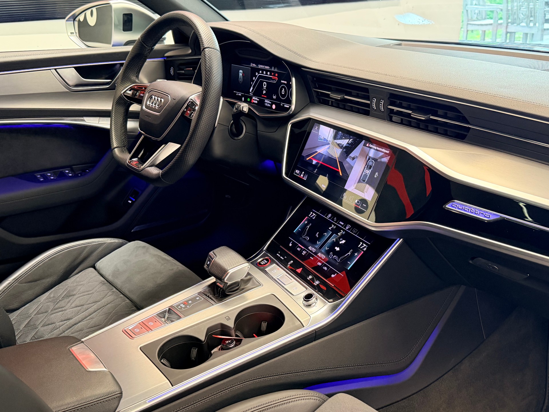 AUDI RS6 Avant 4.0 TFSI V8 quattro-image-21