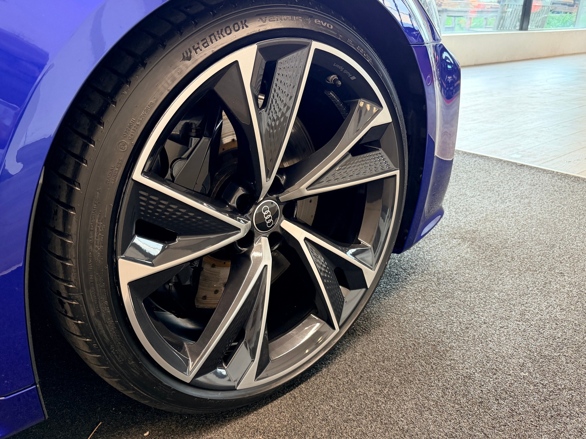 AUDI RS6 Avant 4.0 TFSI V8 quattro-image-5