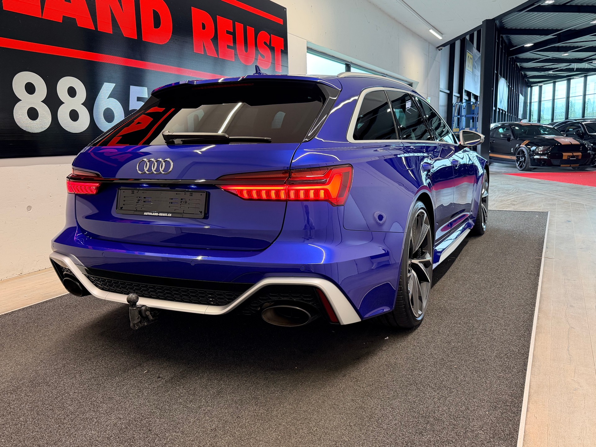 AUDI RS6 Avant 4.0 TFSI V8 quattro-image-6