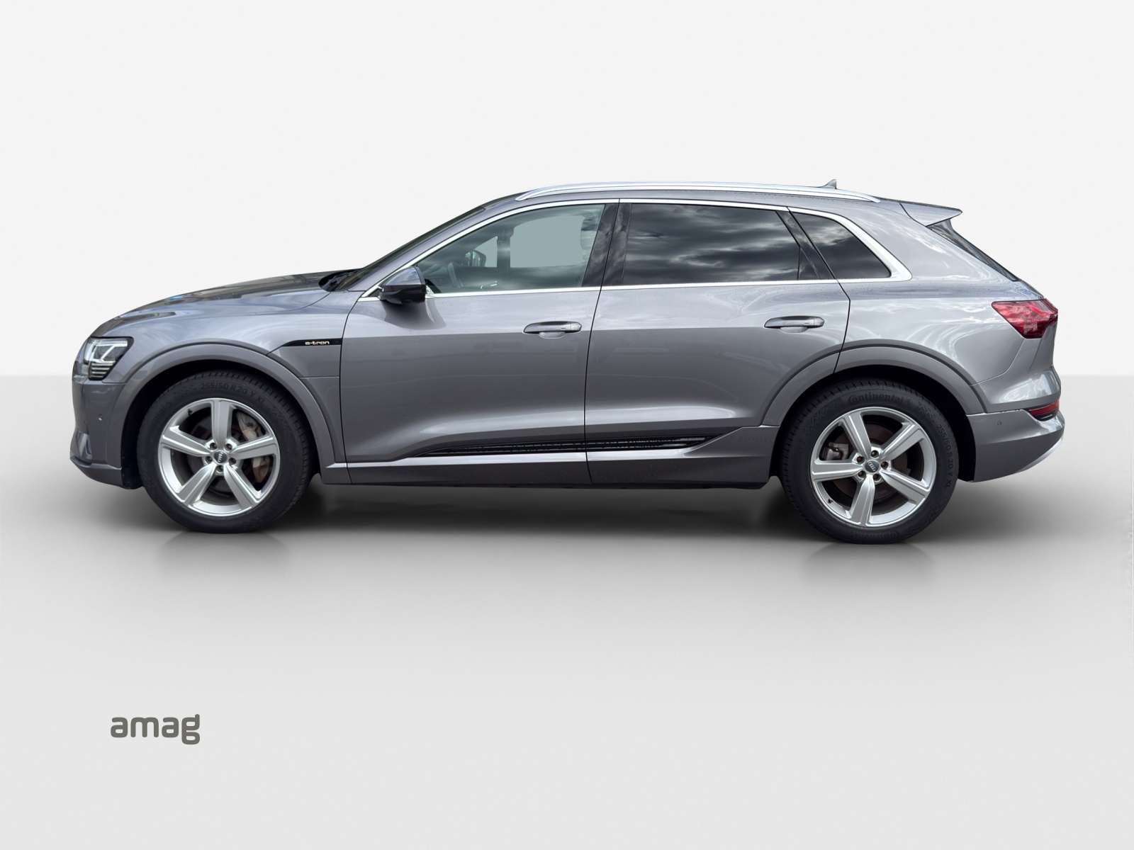 AUDI e-tron 50 Advanced quattro-image-1
