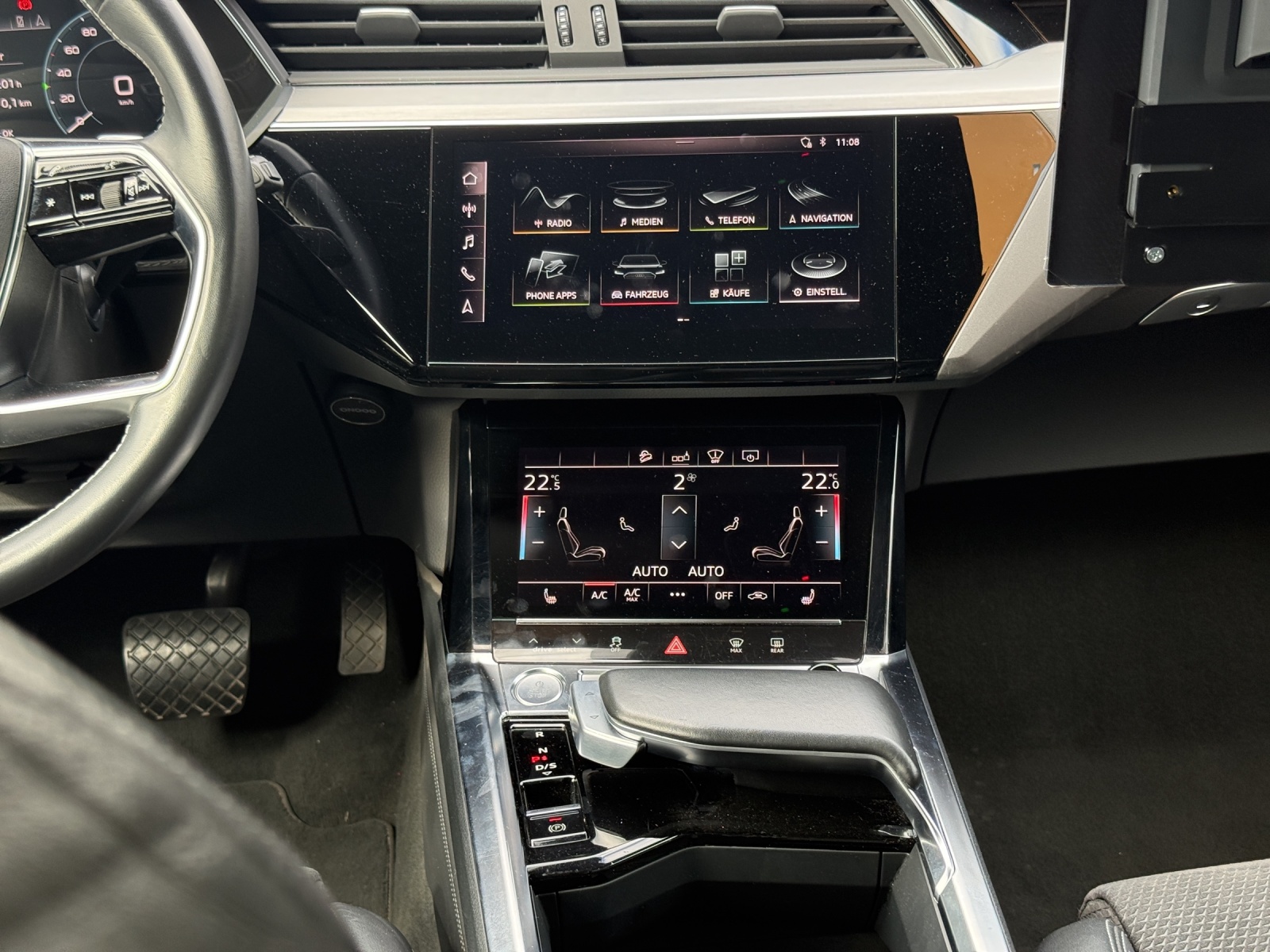 AUDI e-tron 50 Advanced quattro-image-10
