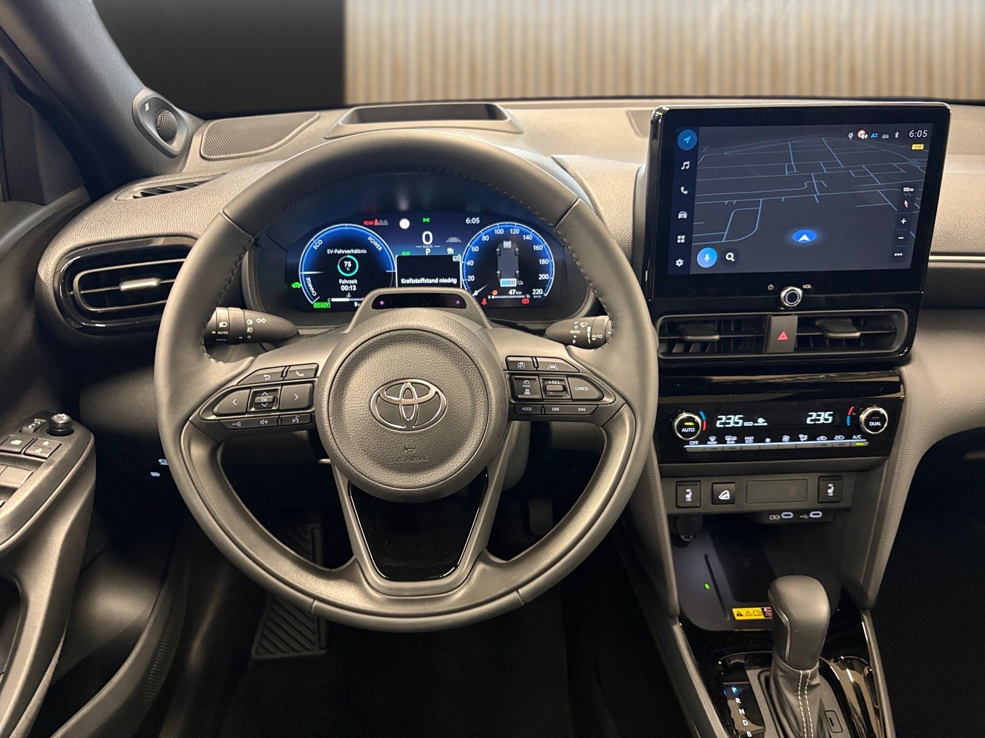 TOYOTA Yaris Cross 1.5 Premium AWDi e-CVT-image-12
