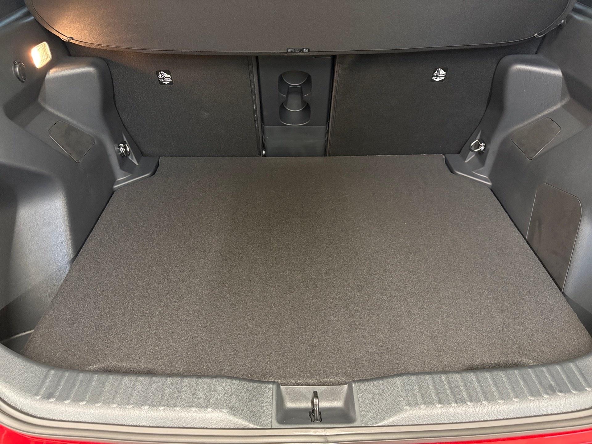 TOYOTA Yaris Cross 1.5 Premium AWDi e-CVT-image-10