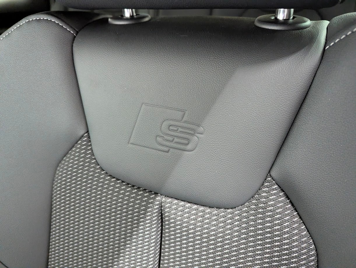 AUDI A1 Sportback 2.0 40 TFSI S Line S-Tronic*5J GAR S-LINE KOMPLETT ALL-BLACK VOLL-LED DÄMPFER ACC KEY*-image-6