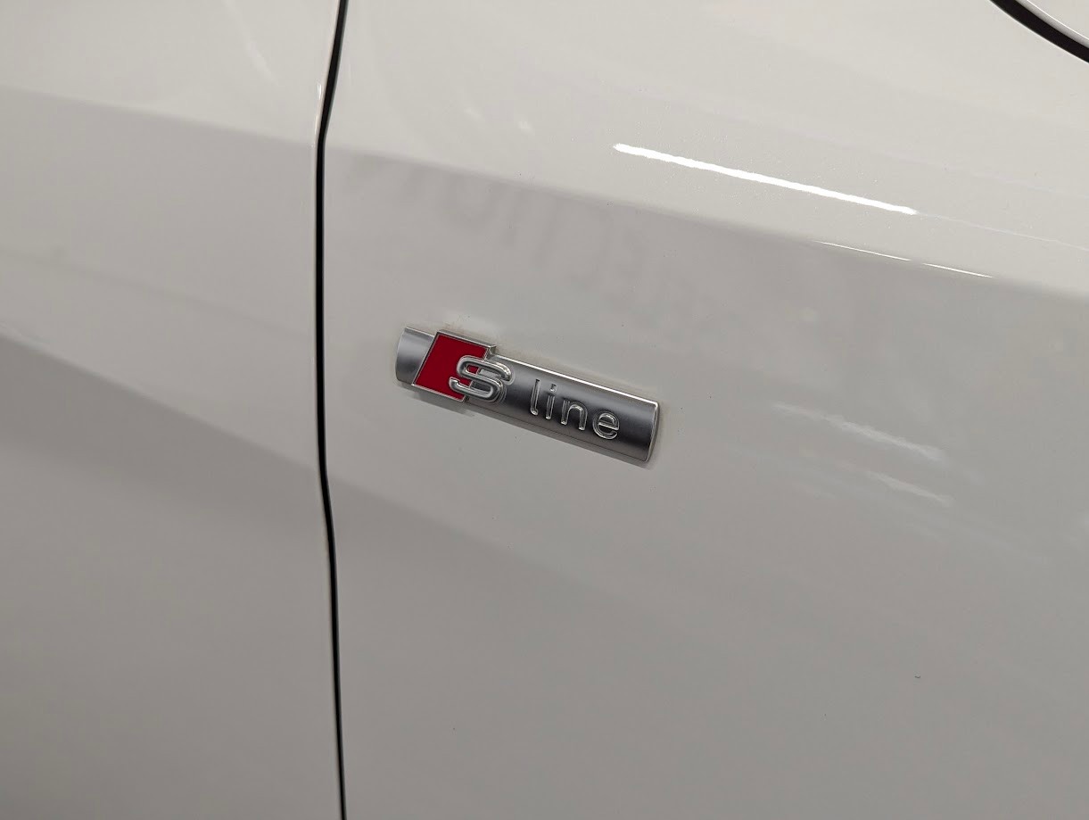 AUDI A1 Sportback 2.0 40 TFSI S Line S-Tronic*5J GAR S-LINE KOMPLETT ALL-BLACK VOLL-LED DÄMPFER ACC KEY*-image-2