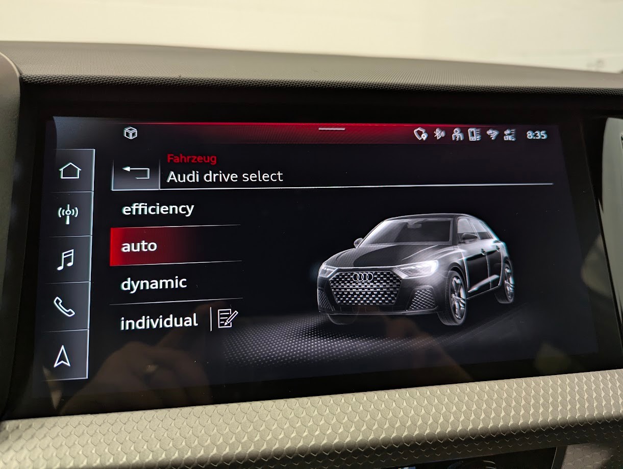 AUDI A1 Sportback 2.0 40 TFSI S Line S-Tronic*5J GAR S-LINE KOMPLETT ALL-BLACK VOLL-LED DÄMPFER ACC KEY*-image-17