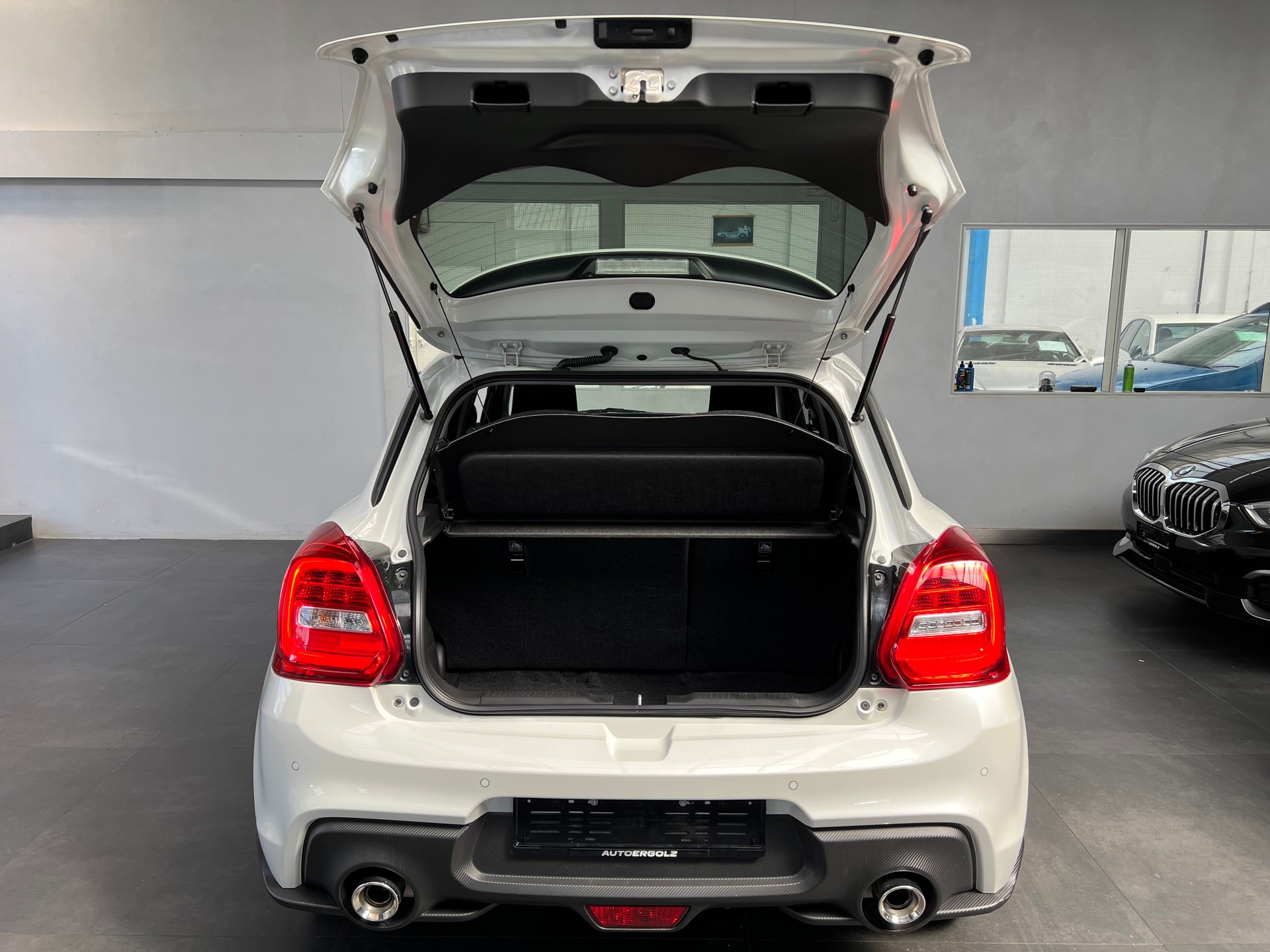 SUZUKI Swift Sport 1.4i 16V Compact Top Hybrid-image-11