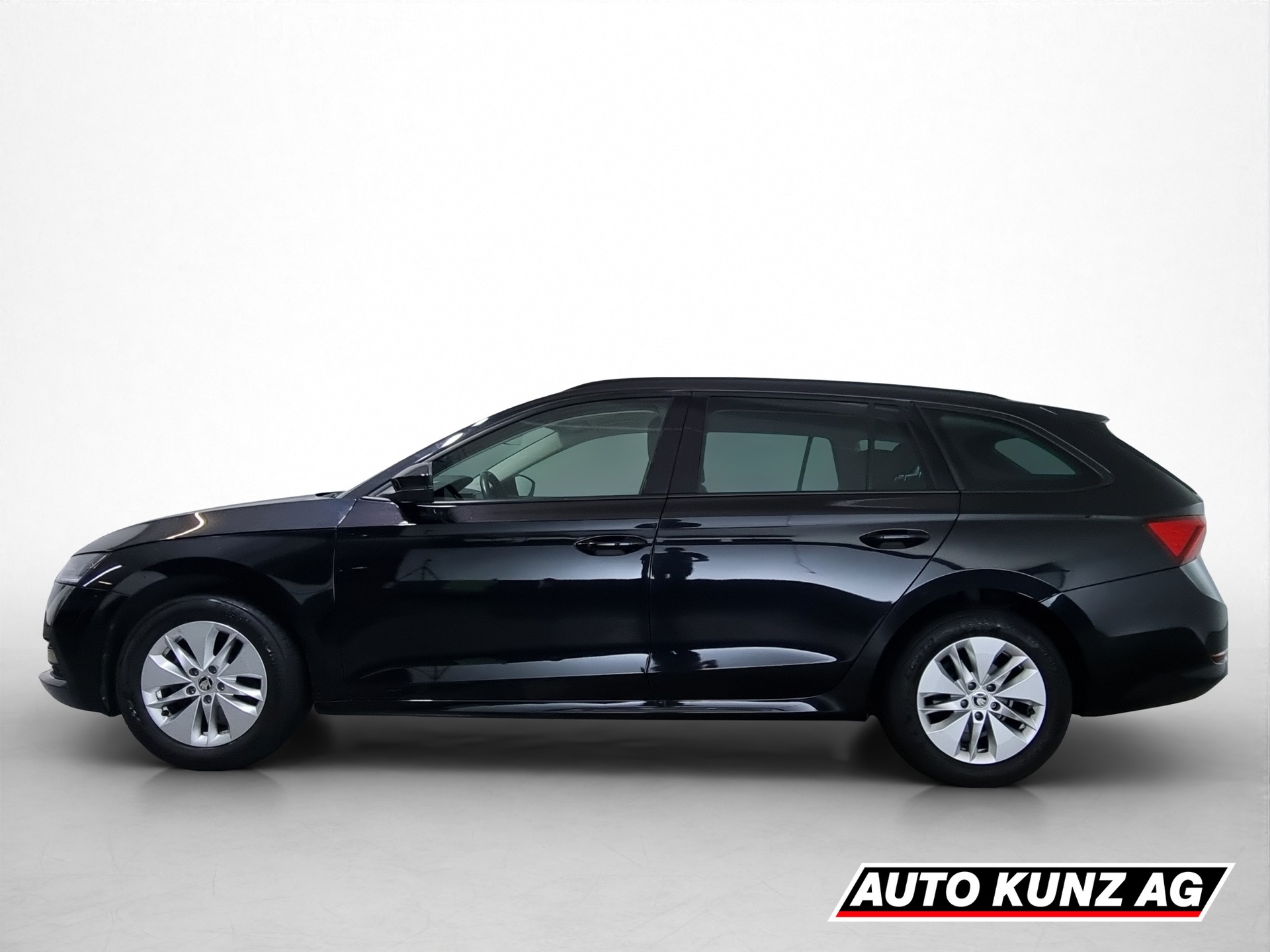 SKODA Octavia 2.0 TDI 150 Ambition DSG-image-2