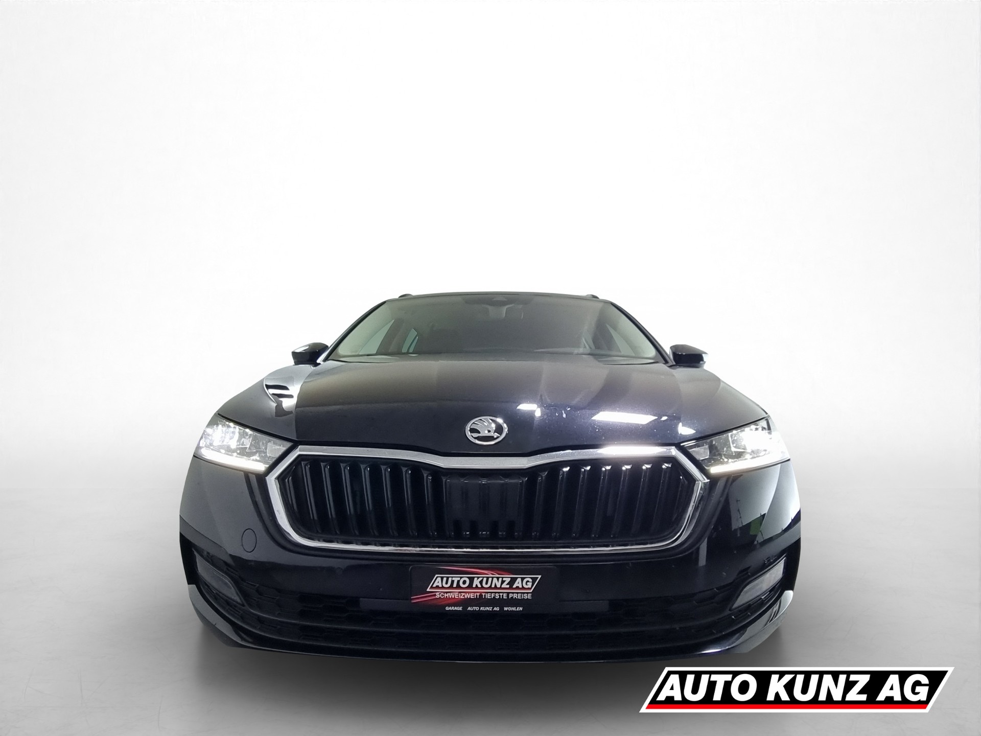 SKODA Octavia 2.0 TDI 150 Ambition DSG-image-1