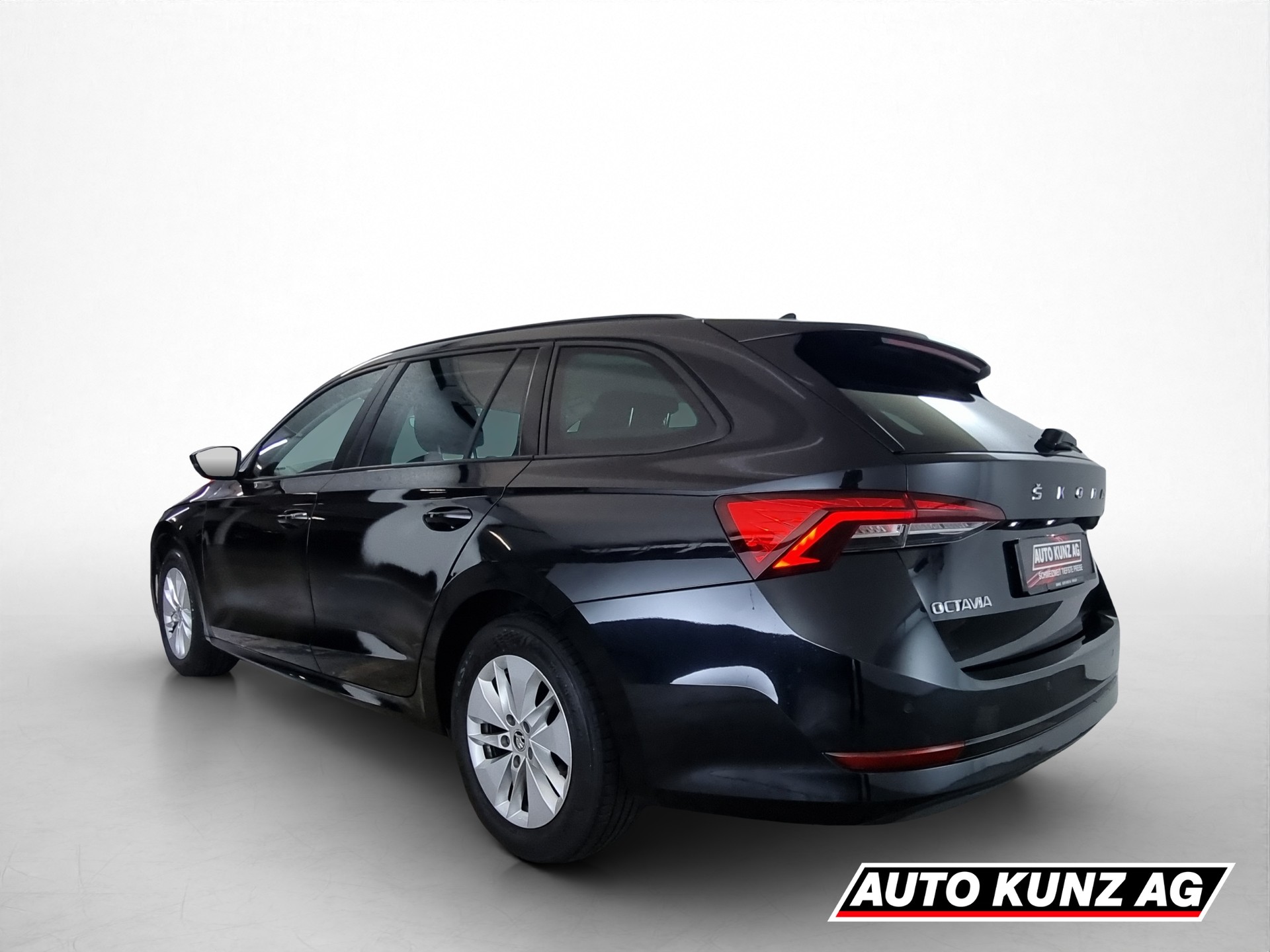 SKODA Octavia 2.0 TDI 150 Ambition DSG-image-3