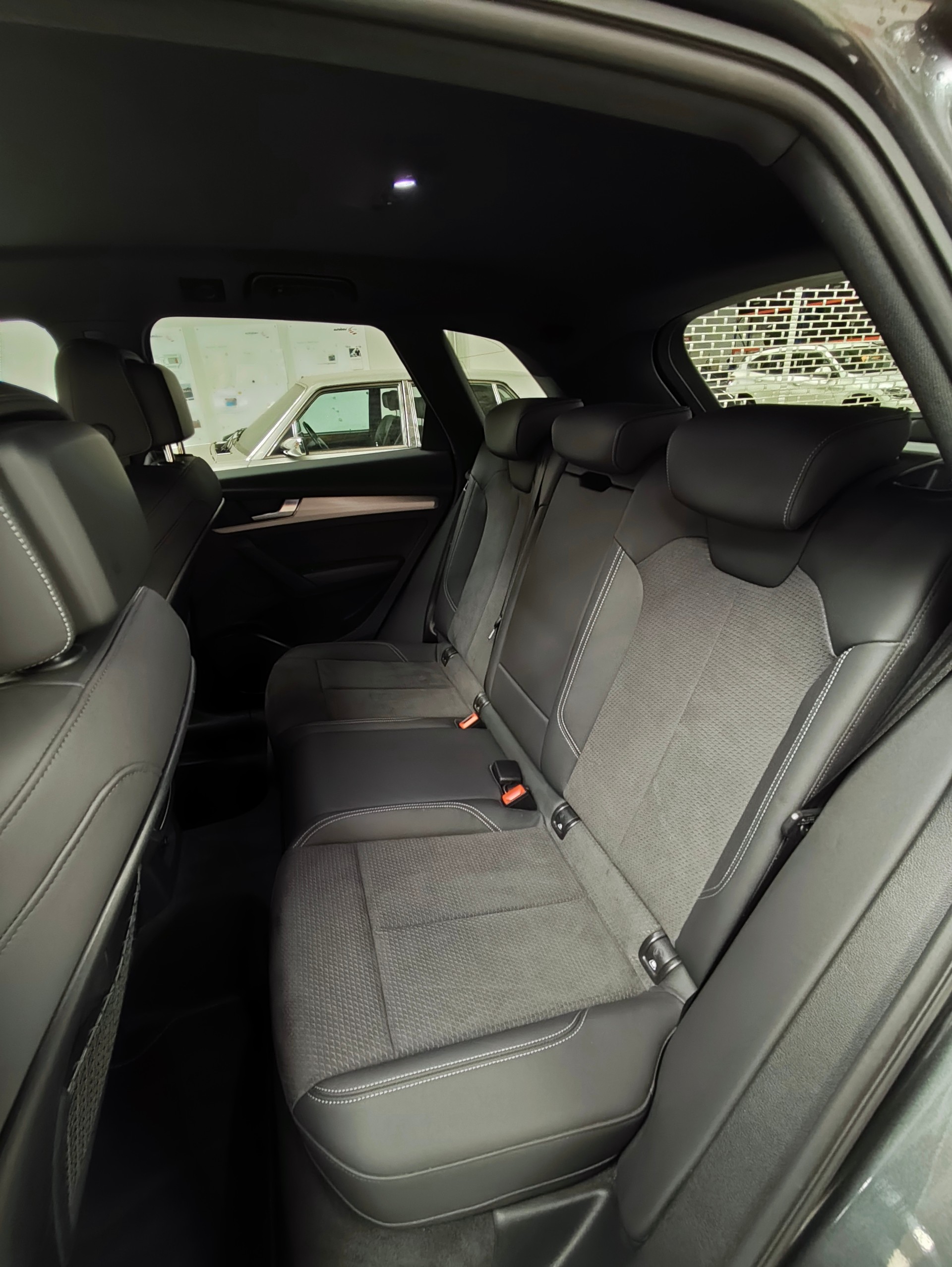 AUDI Q5 Sportback 45 TFSI S line quattro S-tronic-image-9