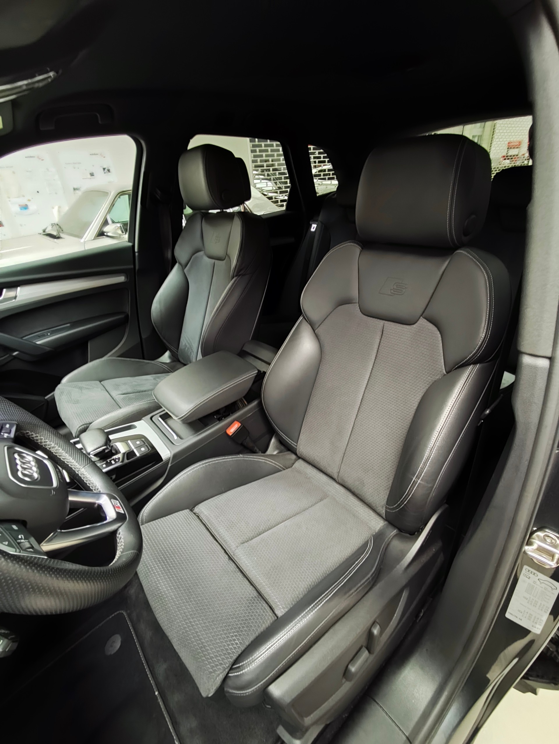 AUDI Q5 Sportback 45 TFSI S line quattro S-tronic-image-6