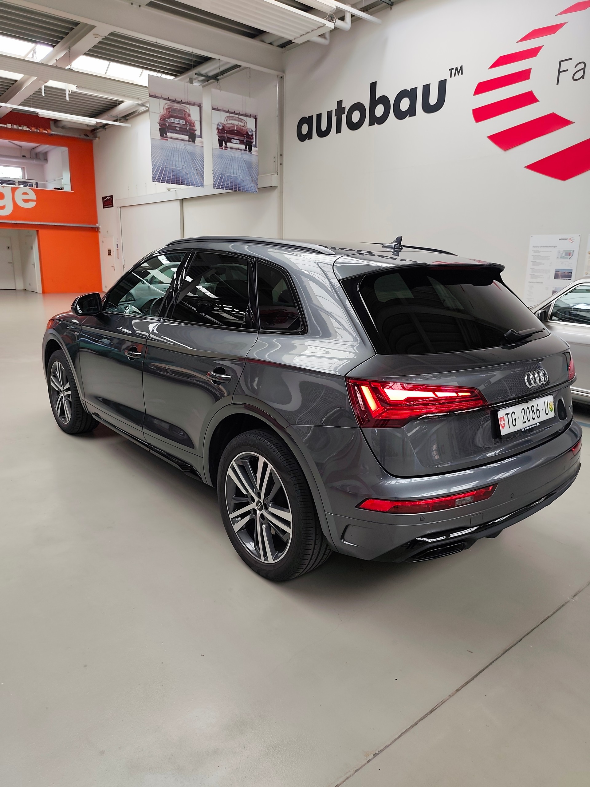 AUDI Q5 Sportback 45 TFSI S line quattro S-tronic-image-11