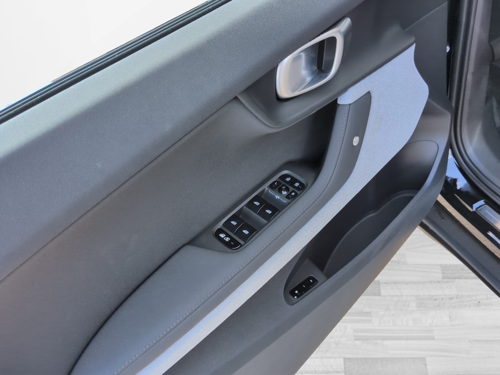 POLESTAR 2 Long Range Dual Motor-image-16