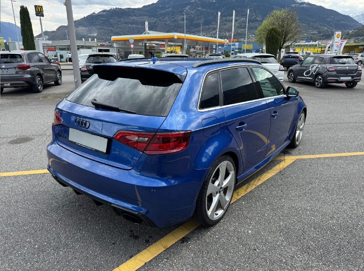 AUDI 2.5 T FSI quattro S-Tronic-image-2
