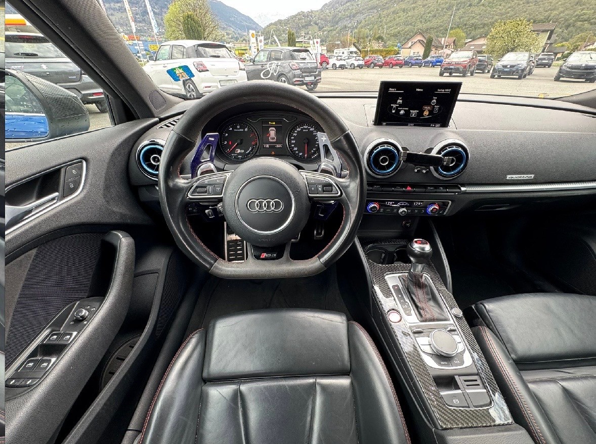AUDI 2.5 T FSI quattro S-Tronic-image-3