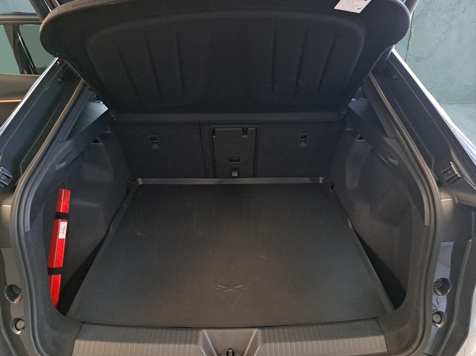 CUPRA Tavascan Type 9 77 kWh Adrenaline-image-16