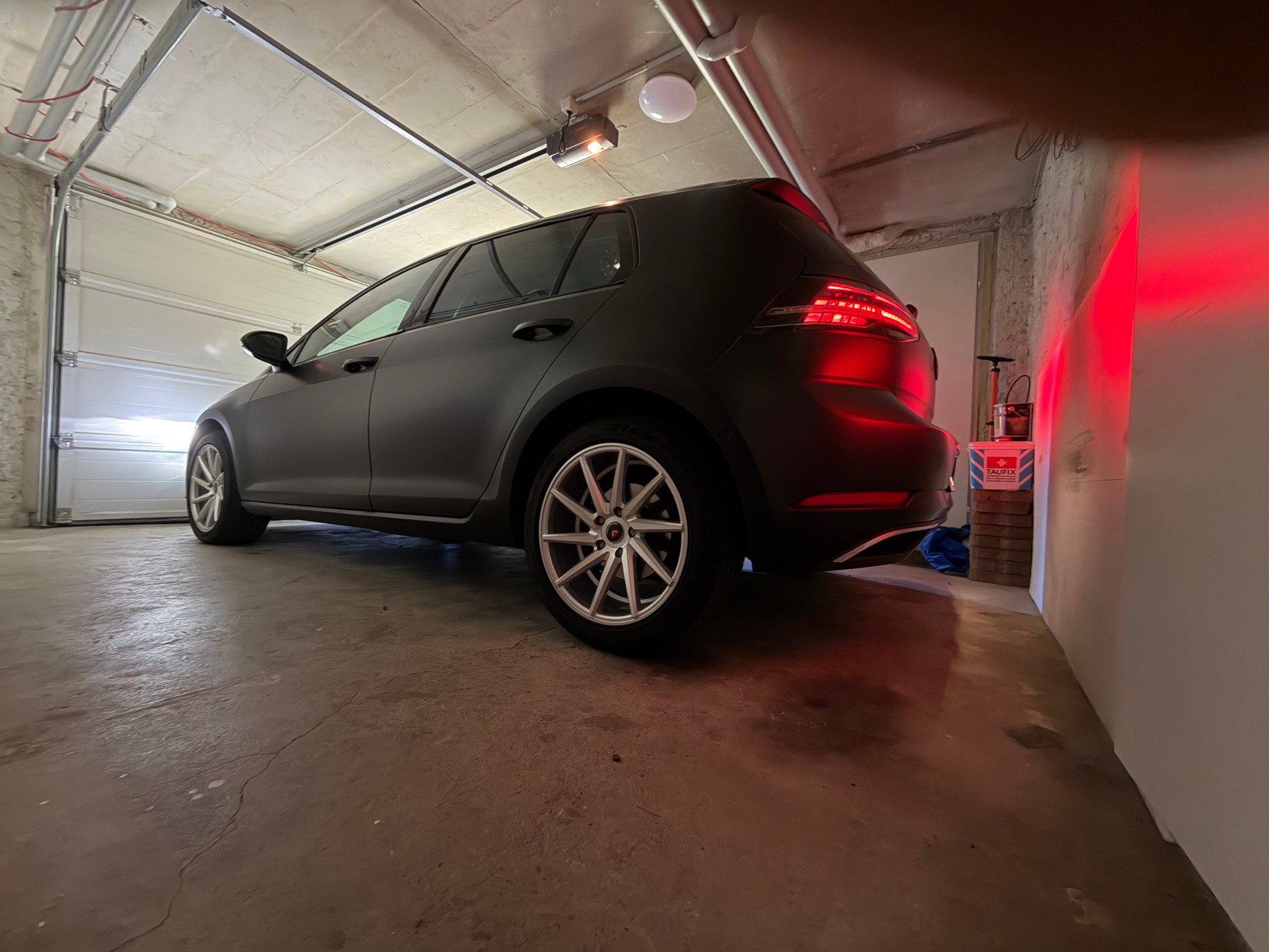 VW 2.0 TDI Highline 4m-image-7